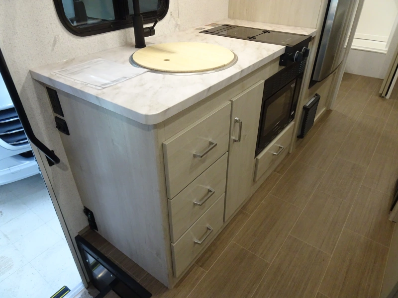 2027 WINNEBAGO SUNFLYER 22RS