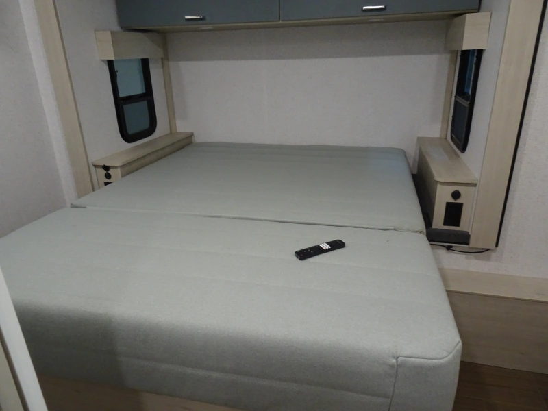 2027 WINNEBAGO SUNFLYER 22RS