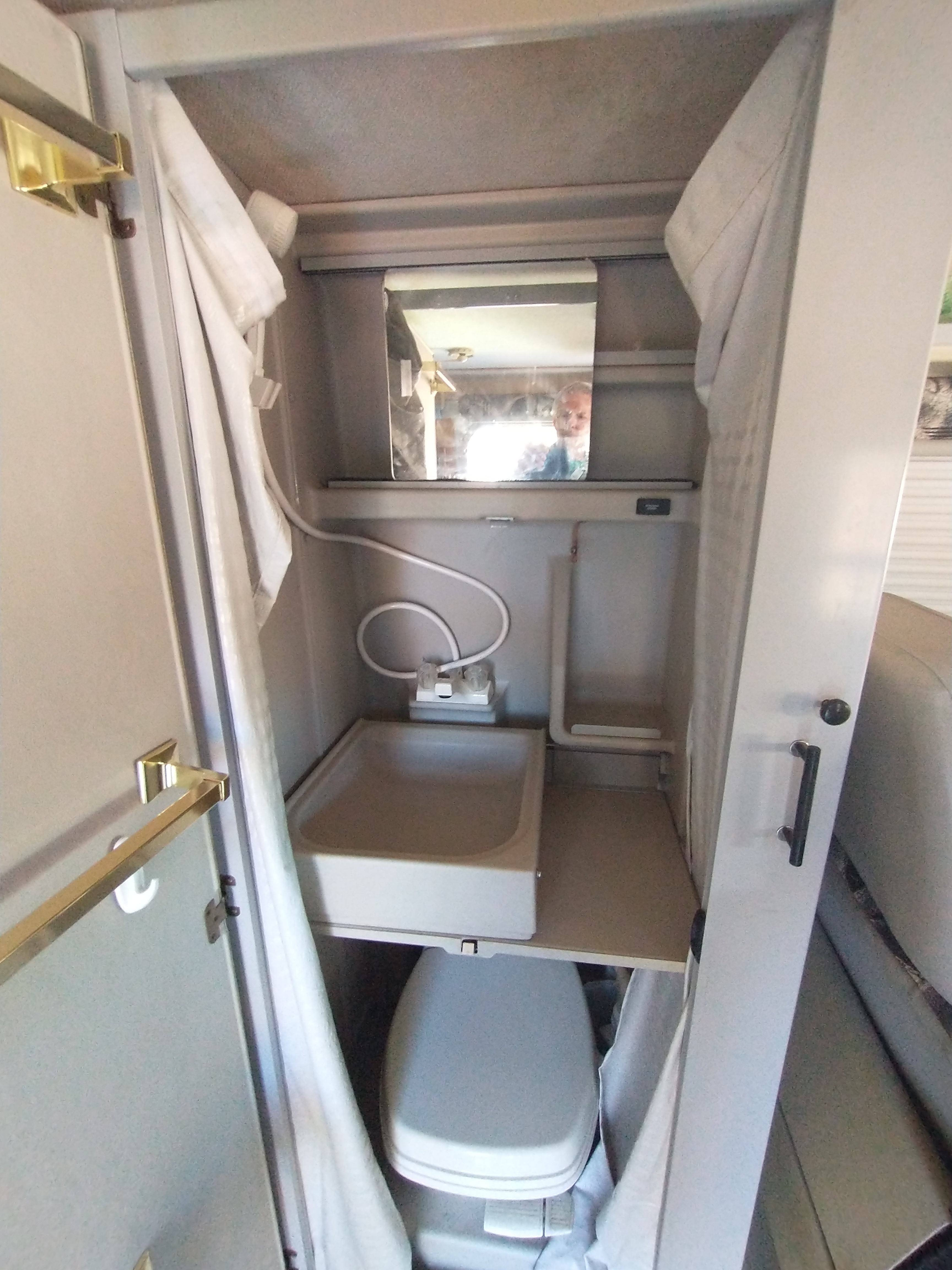 1999 Winnebago RIALTA 222 QD RV