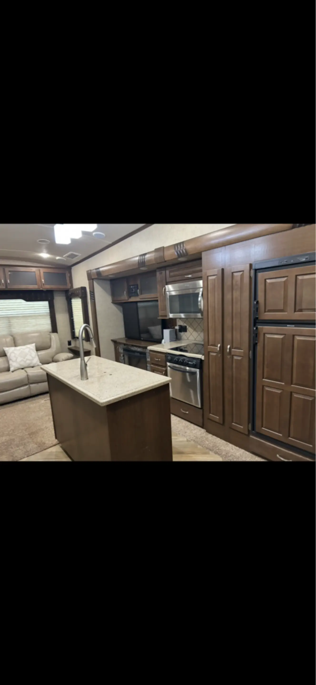 A photo of this 2017 Forest River SILVERBACK 31IK