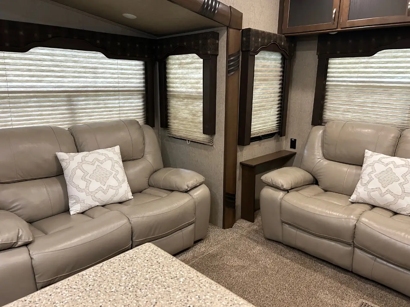 A photo of this 2017 Forest River SILVERBACK 31IK