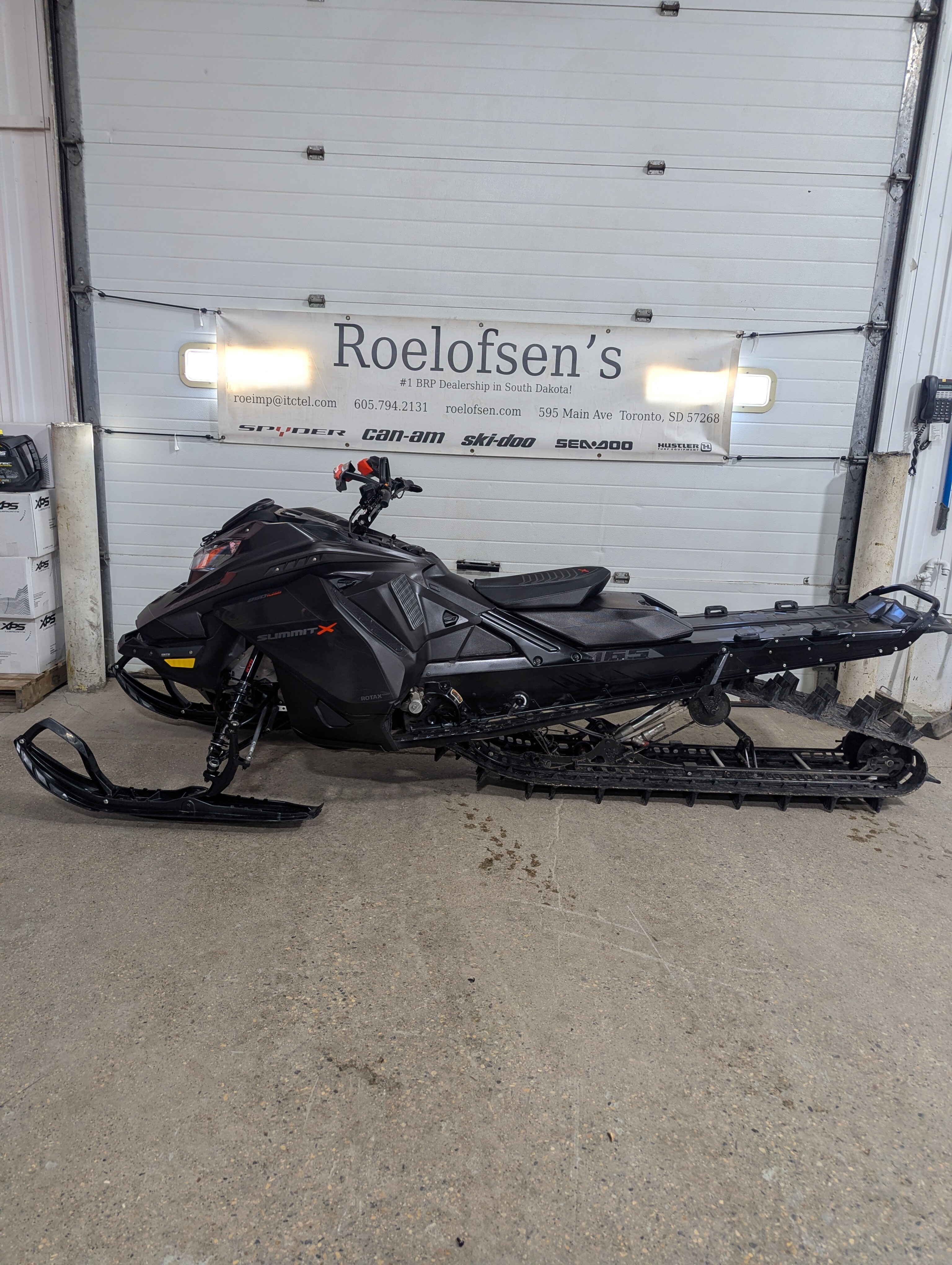 2022 Ski-Doo Summit X Expert 165 850 E-TEC Turbo SHOT PowderMax Lig in toronto SD