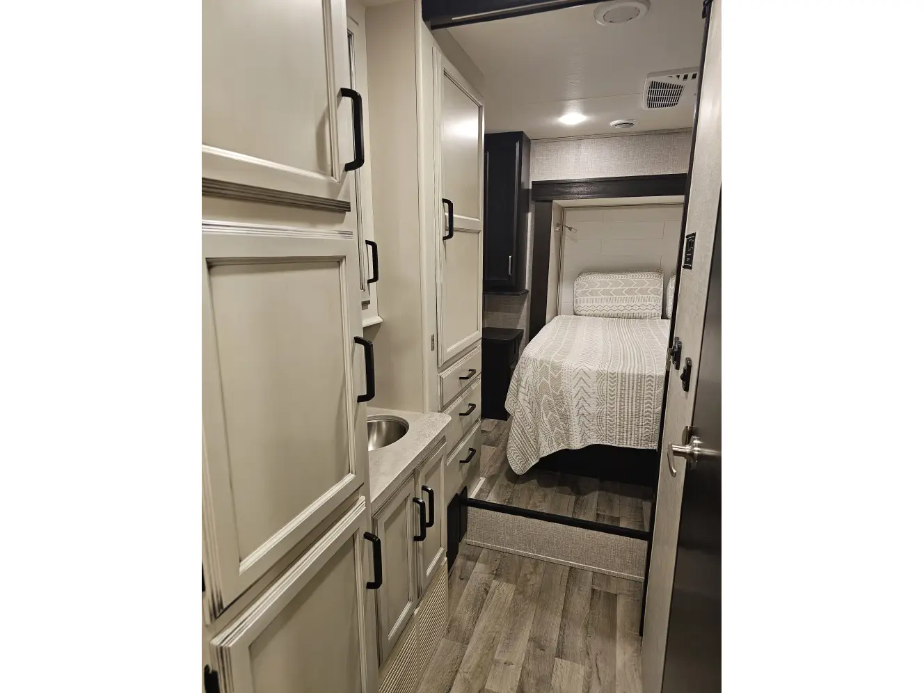 A photo of this 2021 Entegra Coach ODYSSEY 30Z