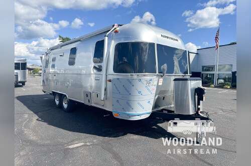 2026 Airstream International 25FB Twin in grand rapids MI