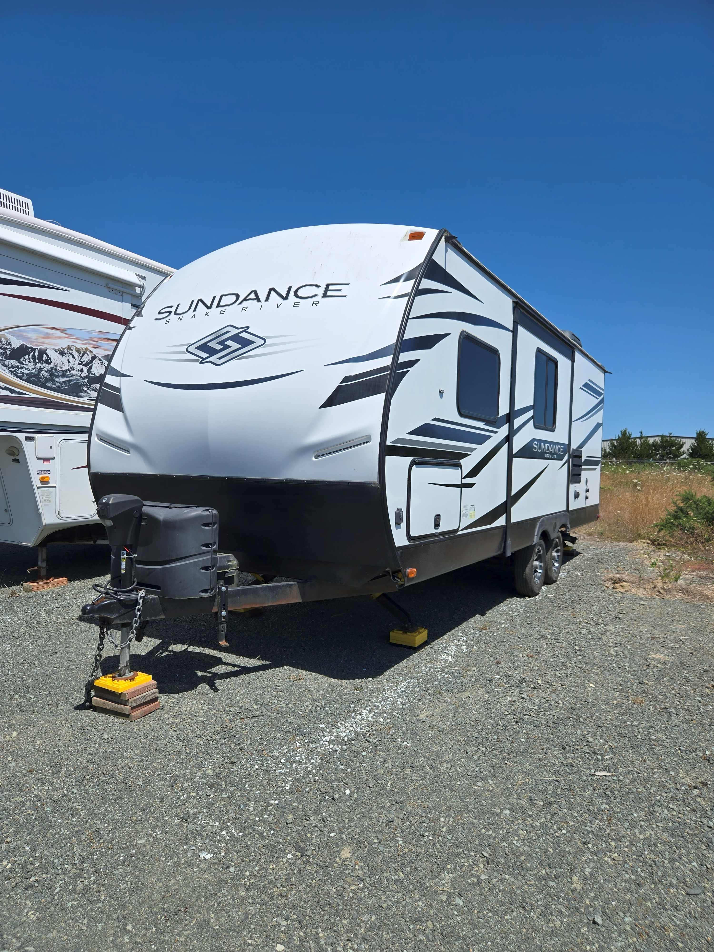 2022 Heartland SUNDANCE ULTRA LITE 221RB RV
