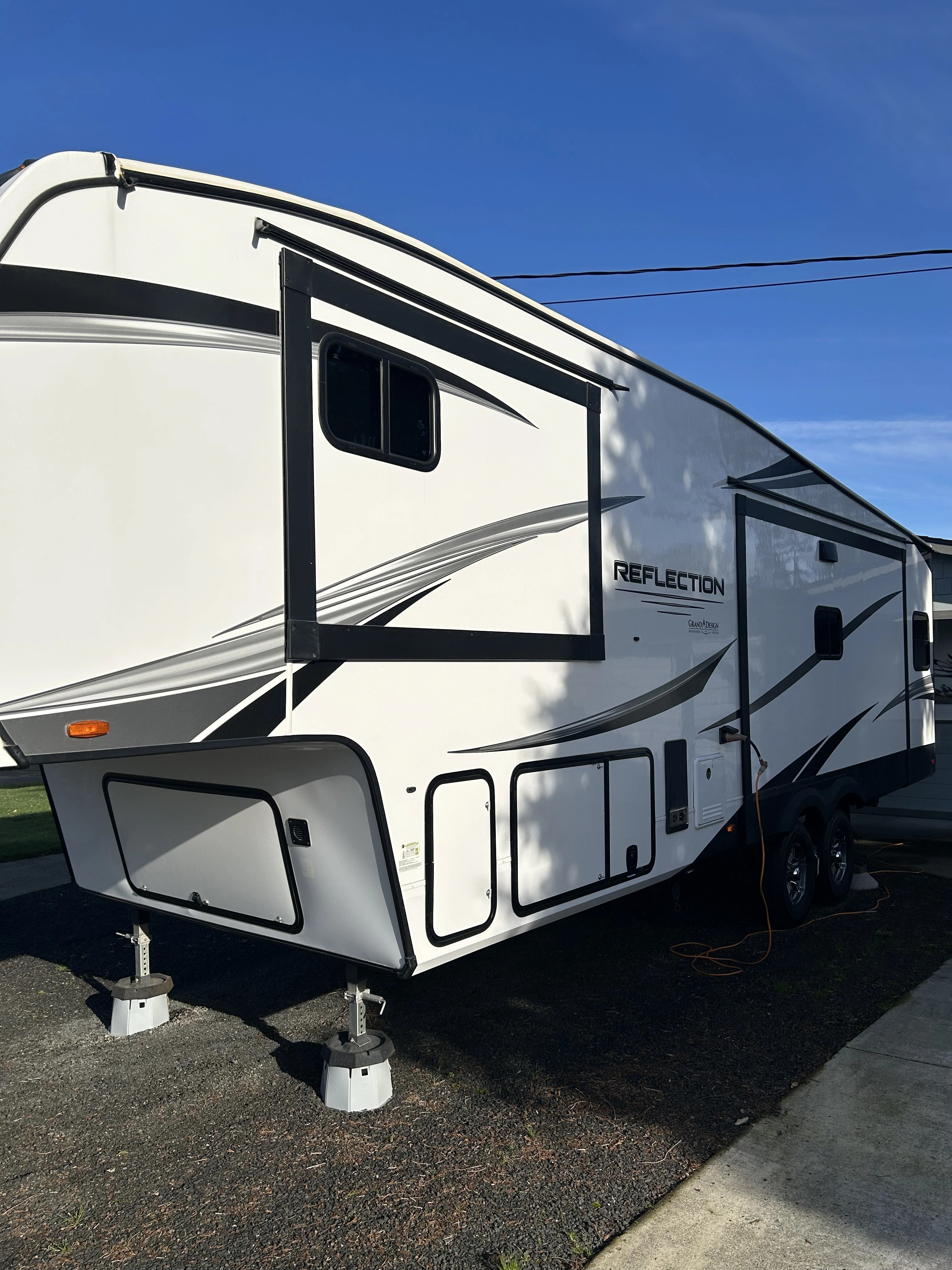 2023 Grand Design REFLECTION 303RLS RV