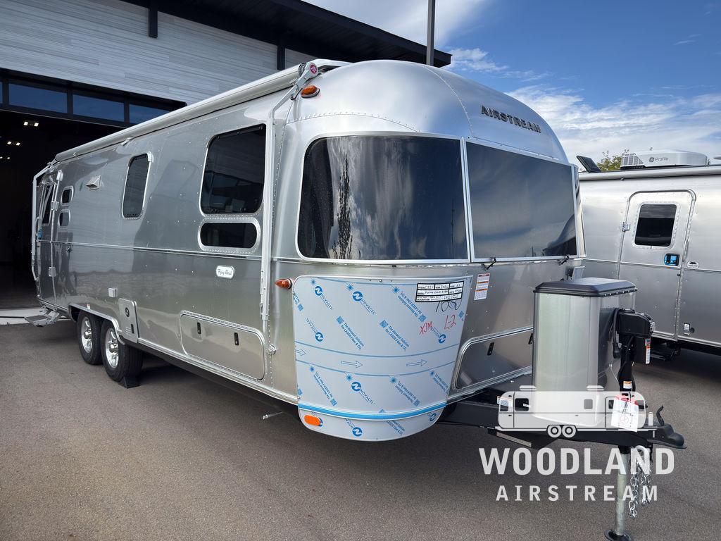 2026 Airstream Flying Cloud 27FB Twin in clarkston MI