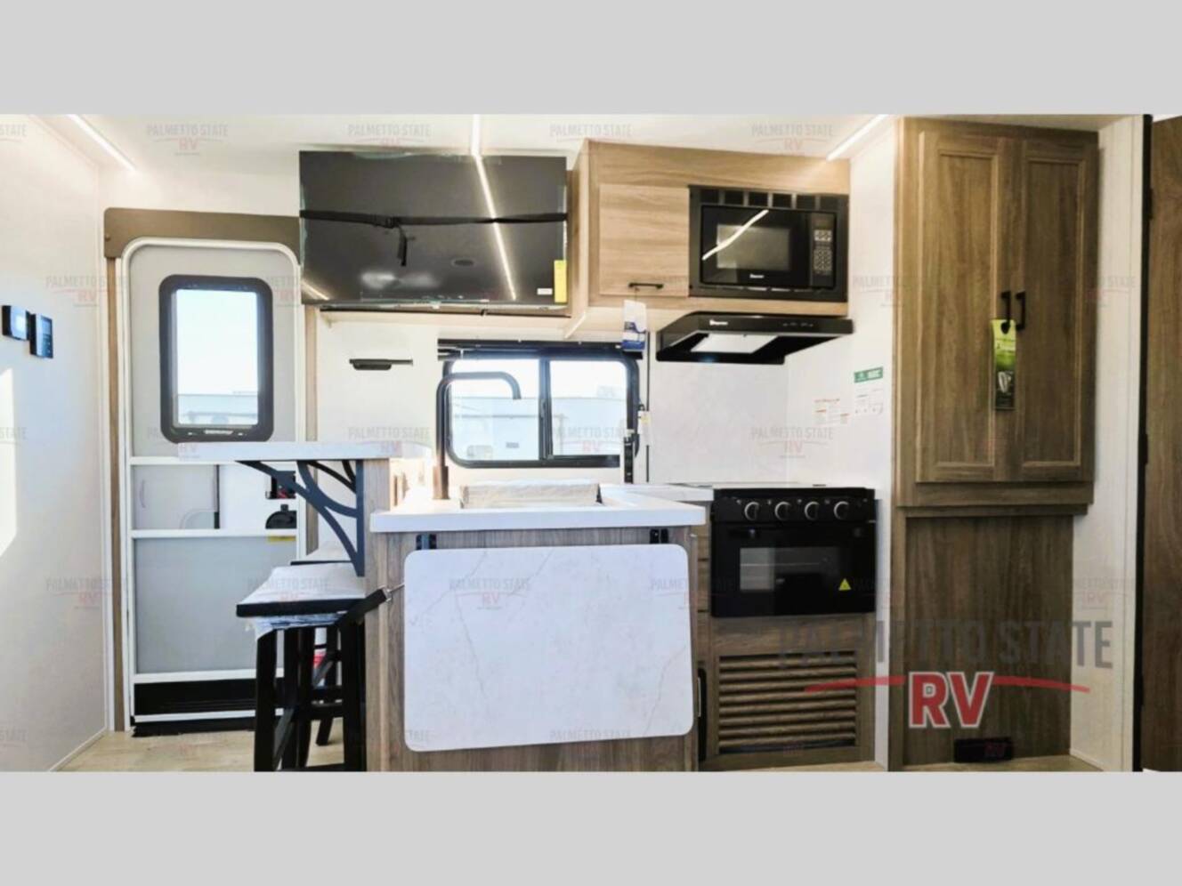 A photo of this 2026 Coachmen Rv Freedom Express Ultra Lite 271BHE