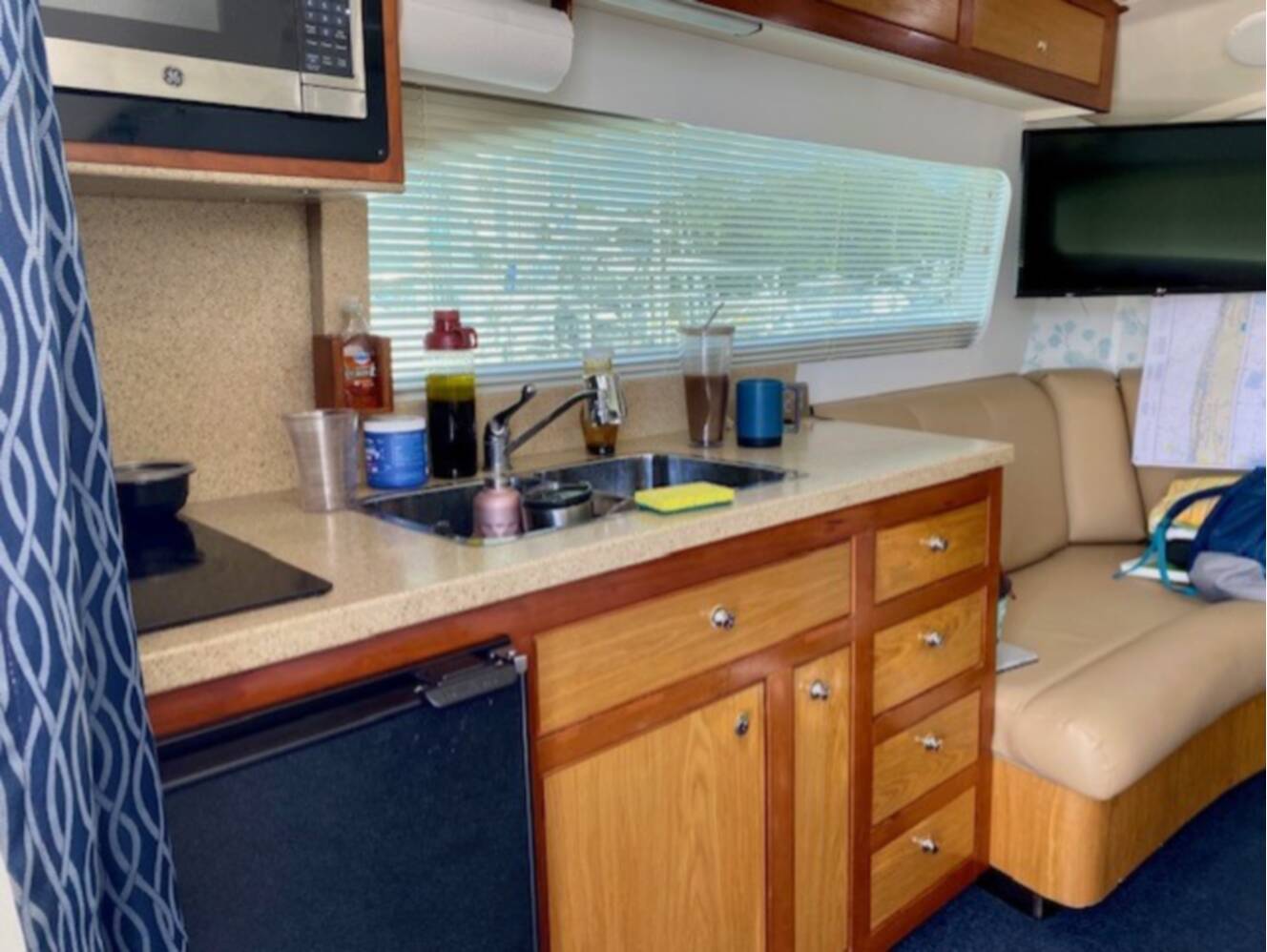 A photo of this 2005 Luhrs 34 CONVERTIBLE