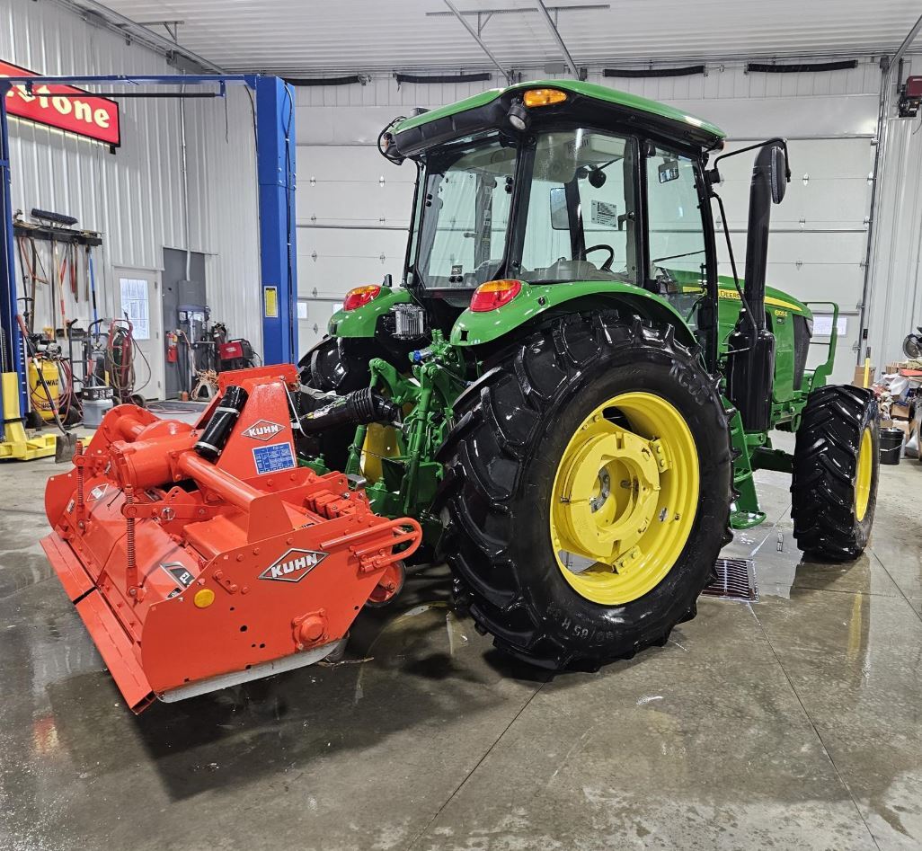 2022 JOHN DEERE 6105E in Bath, NY