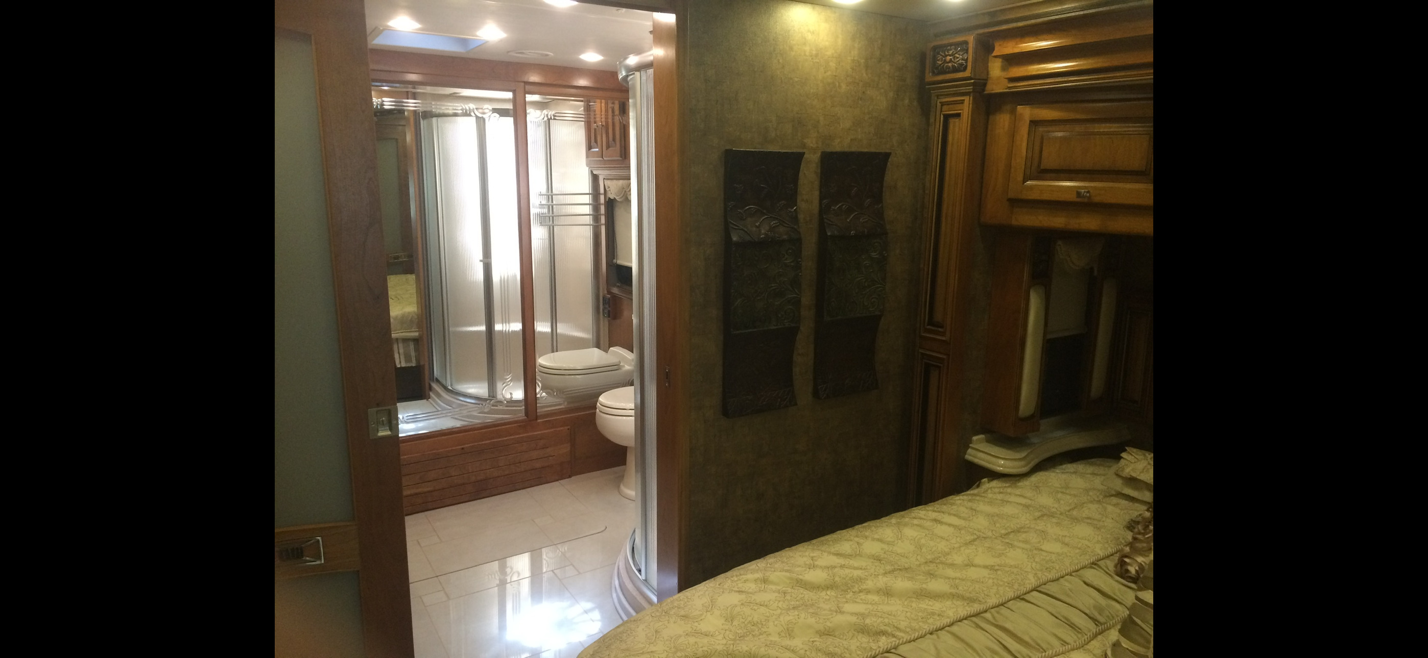 2012 Tiffin Motorhomes ALLEGRO BUS 42 QRP in indiana PA