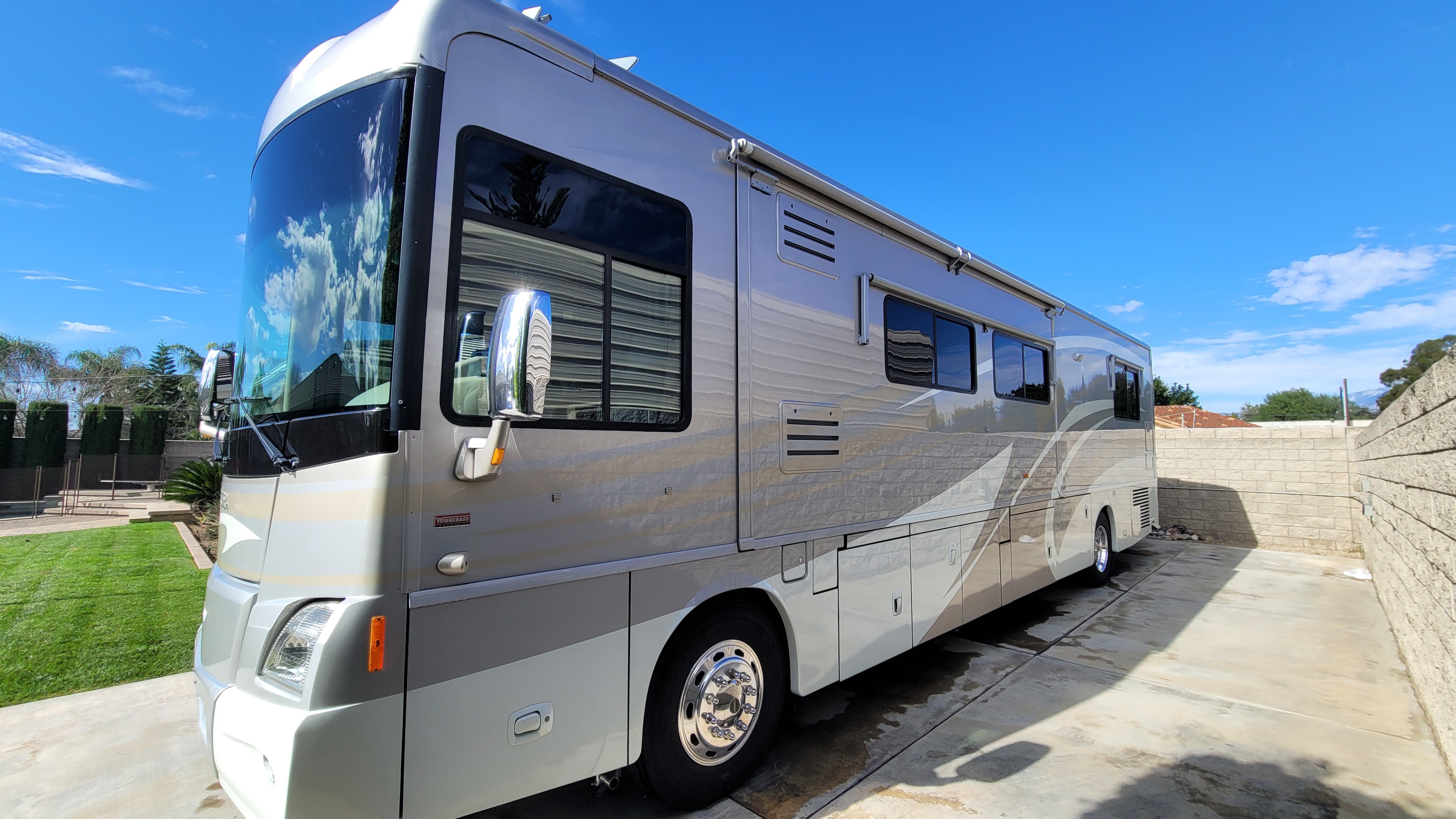 2008 Winnebago VECTRA 40TD in chino CA