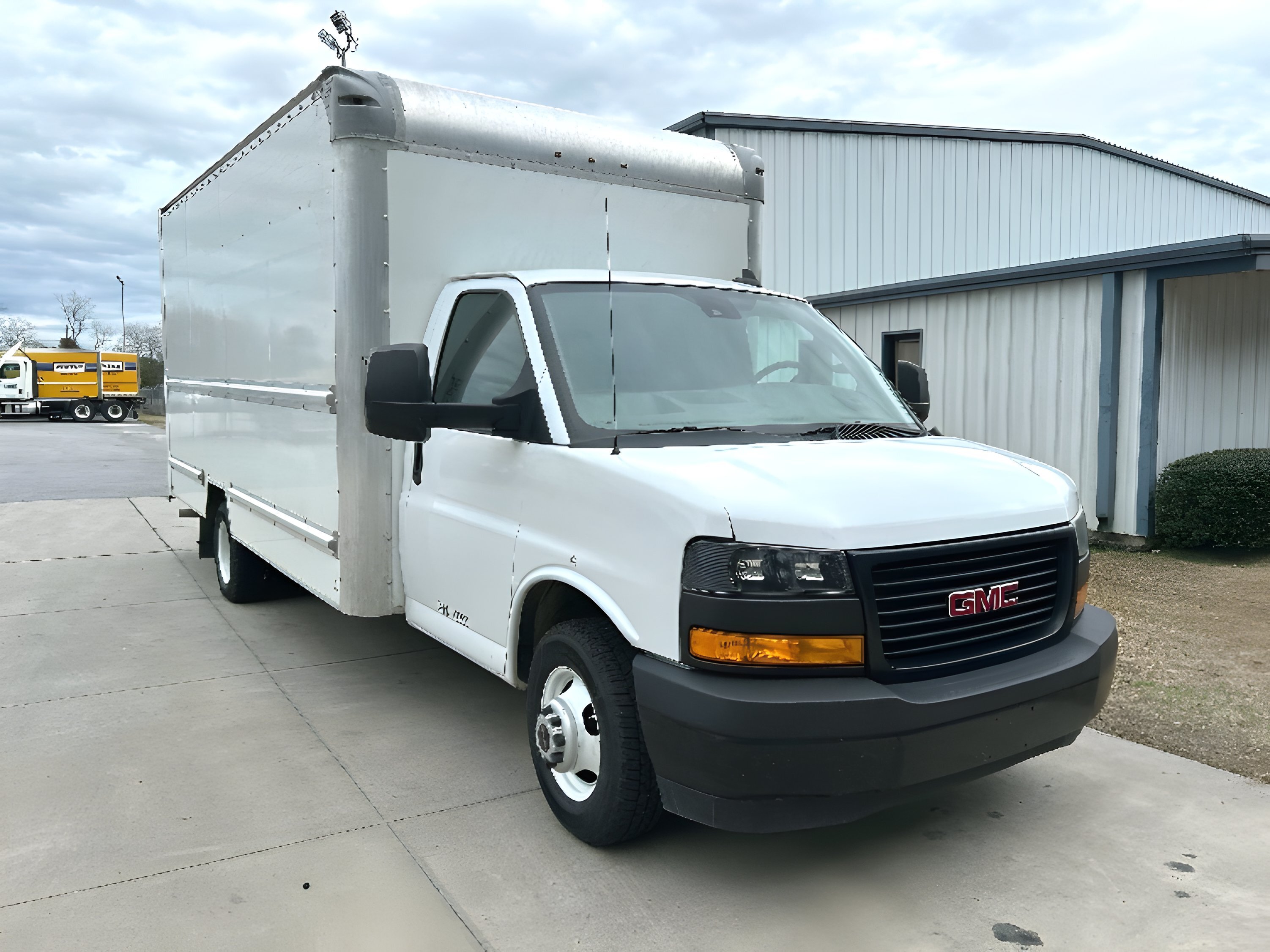 2021 GMC SAVANA in Florence, SC