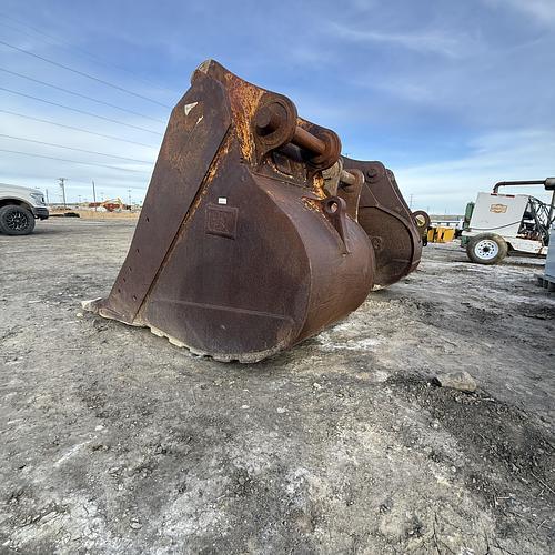 Excavator Cat 36" Bucket in Mineral Wells, TX