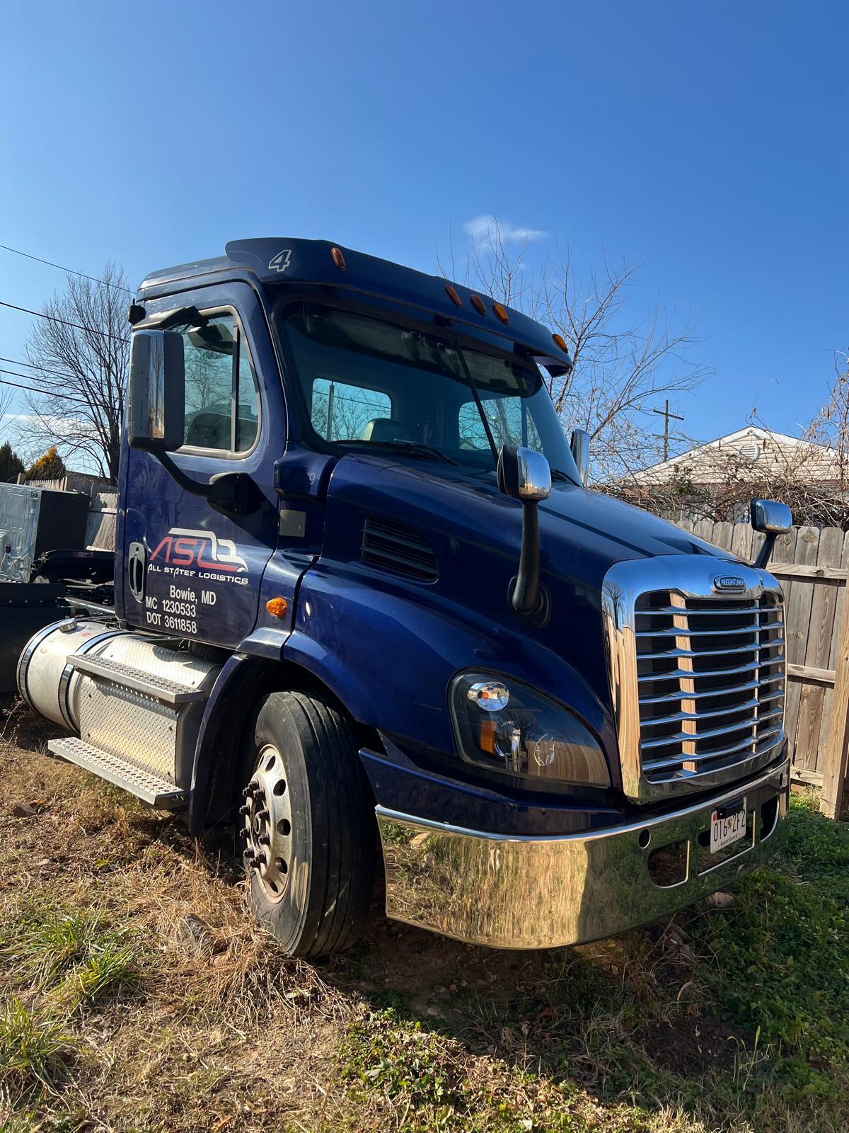 2015 FREIGHTLINER CASCADIA SLP SLP in San Rafael, CA