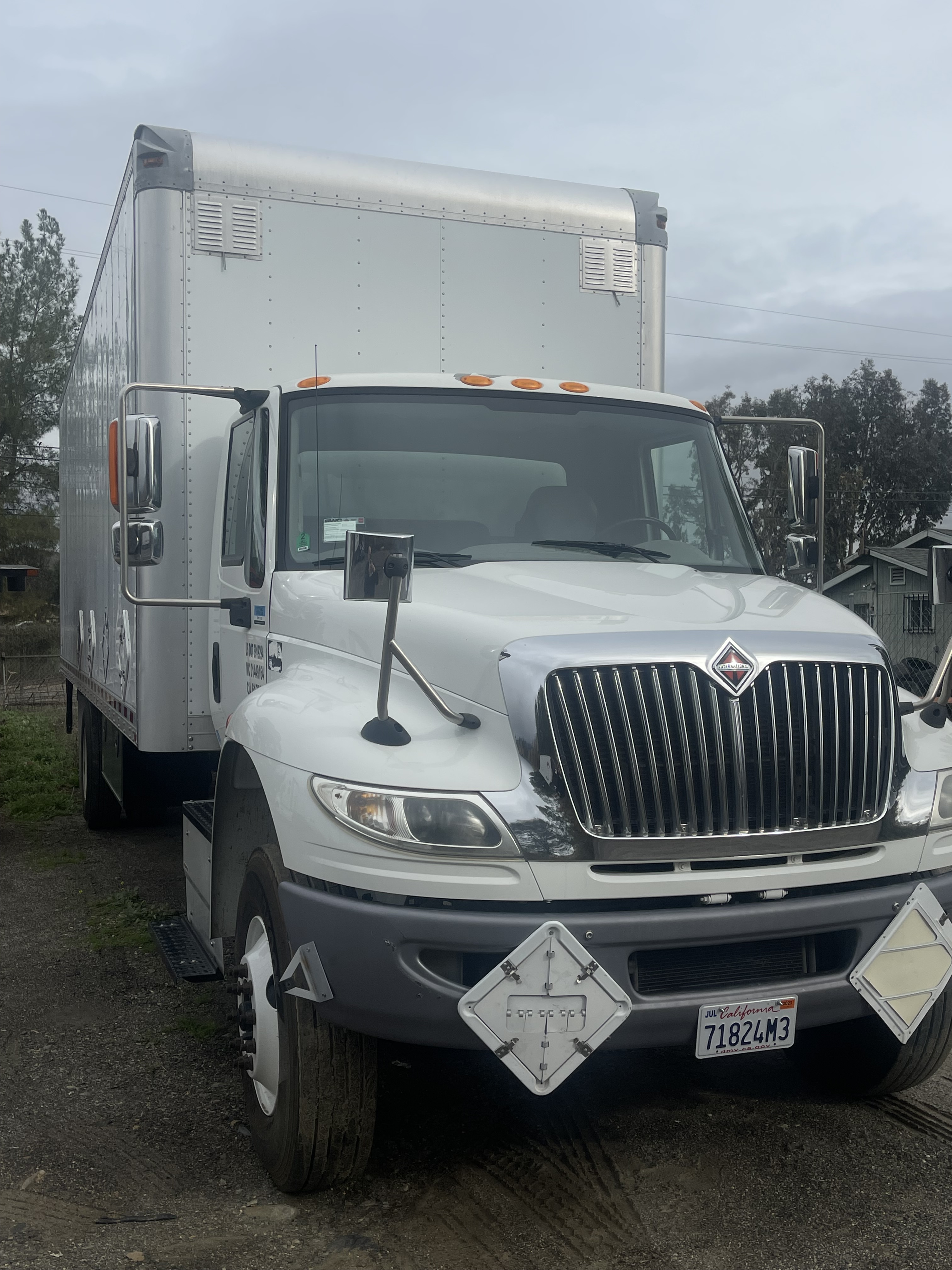 2016 INTERNATIONAL 4300 in Corona, CA