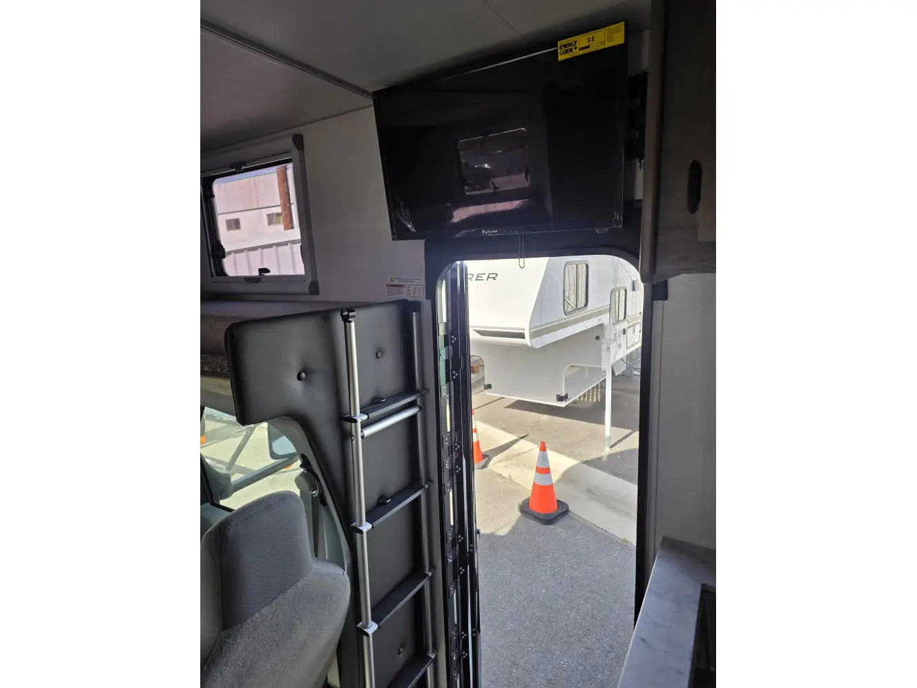 Azdel Rv New 2026 Adventurer Manufacturing Overlander Ridge Xt For Sale in ...