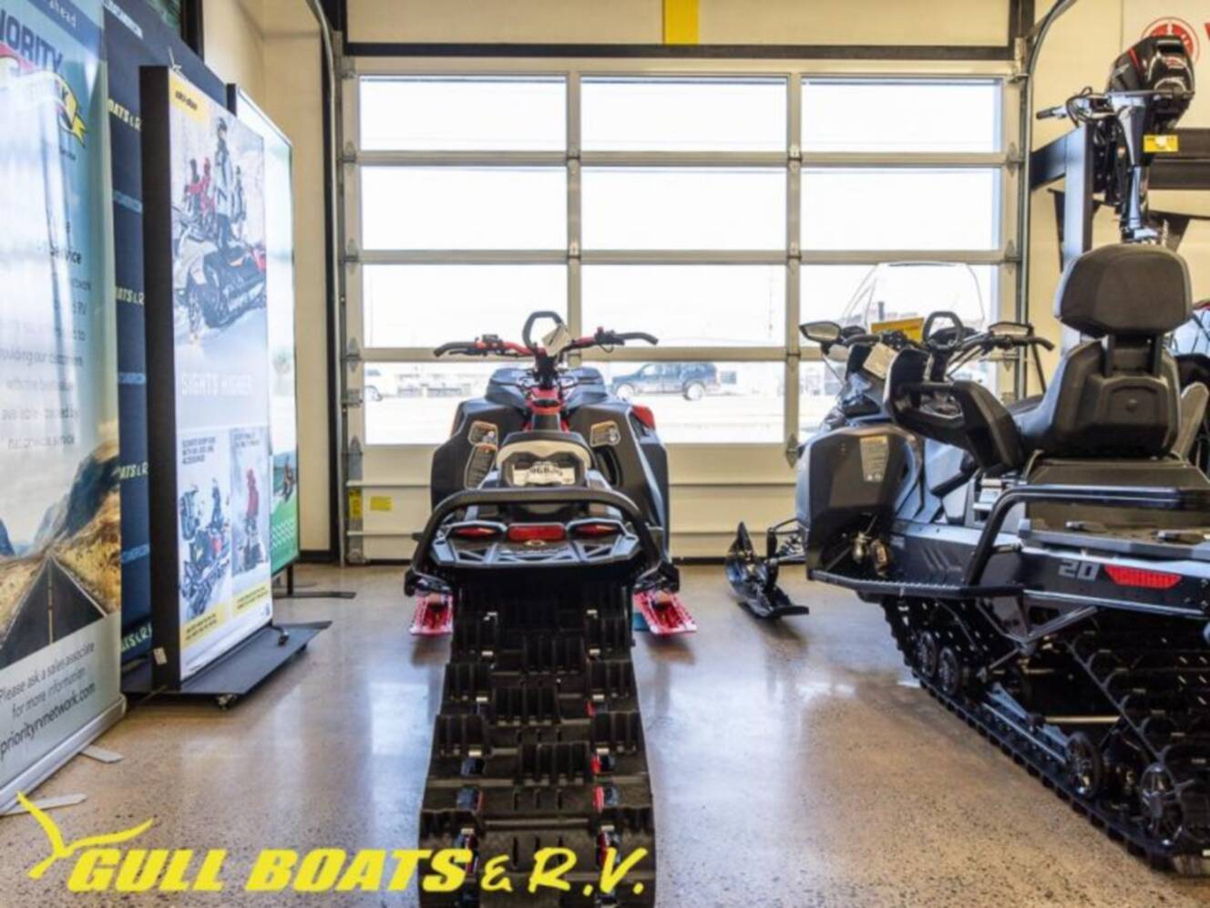 A photo of this 2026 Ski-Doo LYNX SDTD SHREDDER 3900