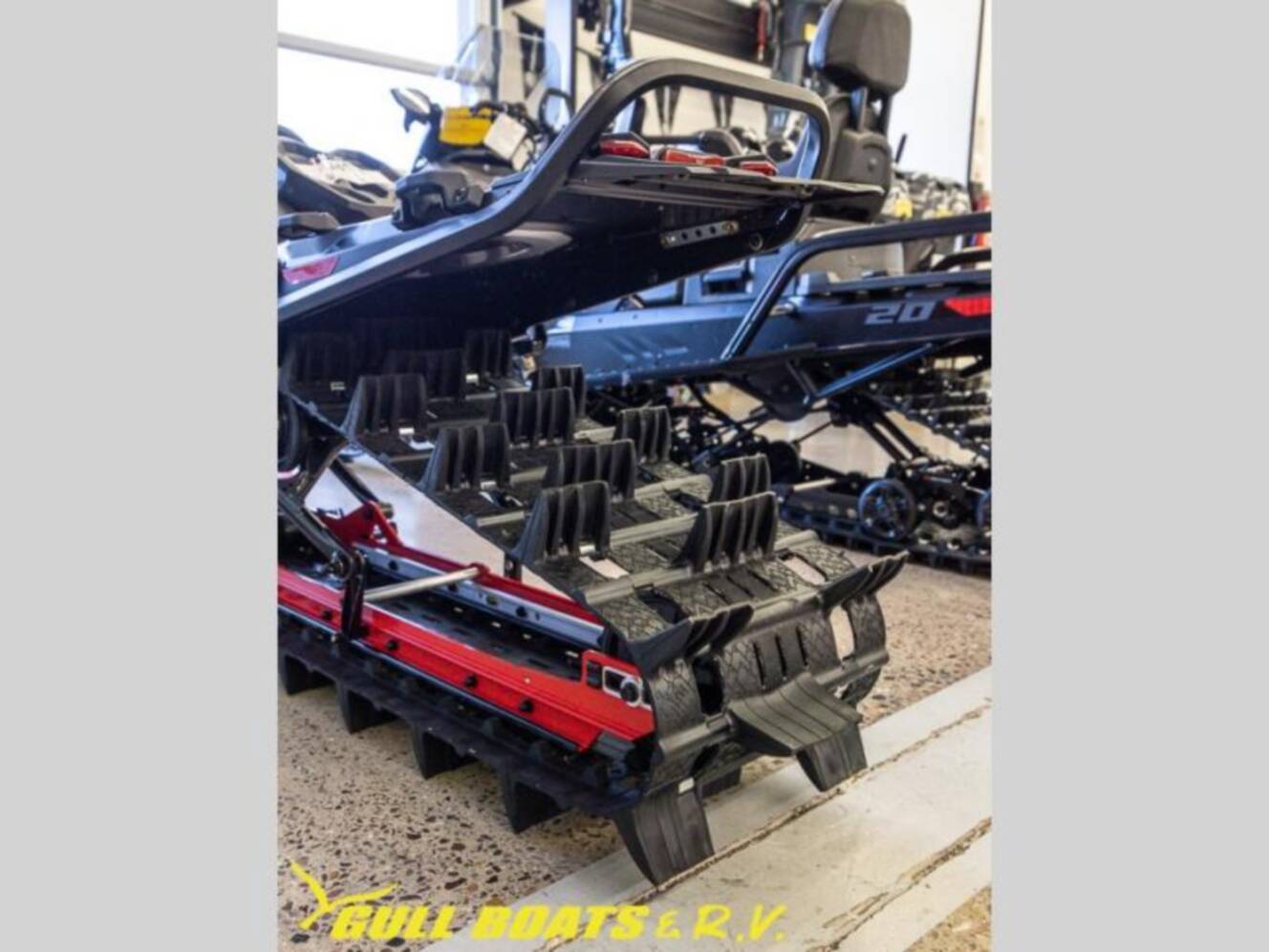A photo of this 2026 Ski-Doo LYNX SDTD SHREDDER 3900