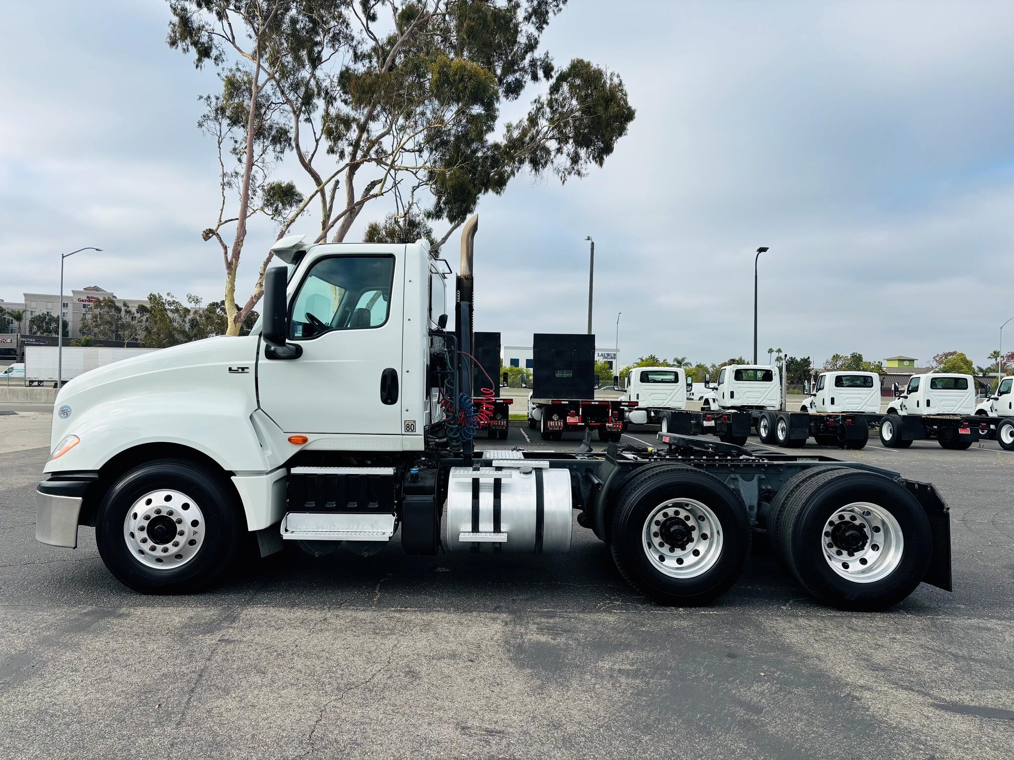 2020 INTERNATIONAL LT in Oxnard, CA