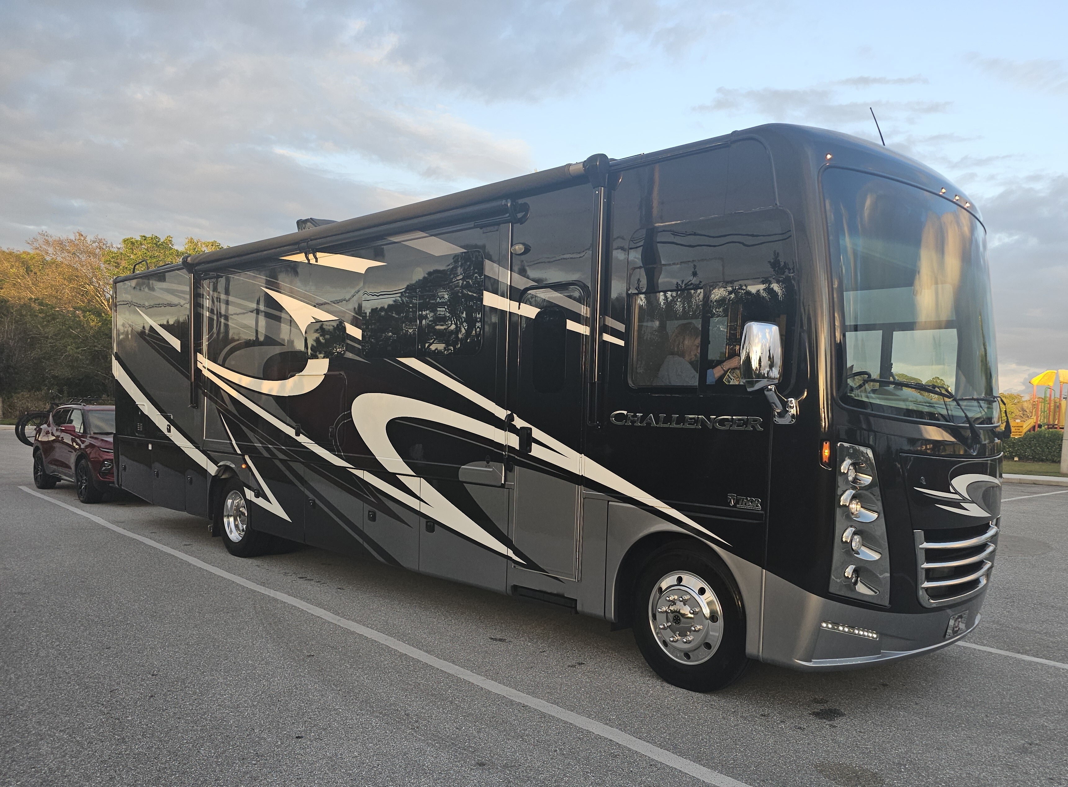 2020 Thor Motor Coach CHALLENGER 37YT RV