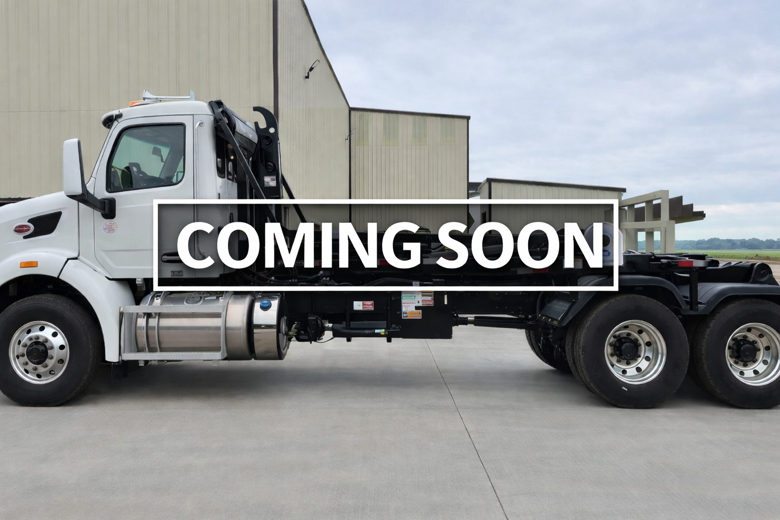 2025 PETERBILT 567 in Rhome, TX