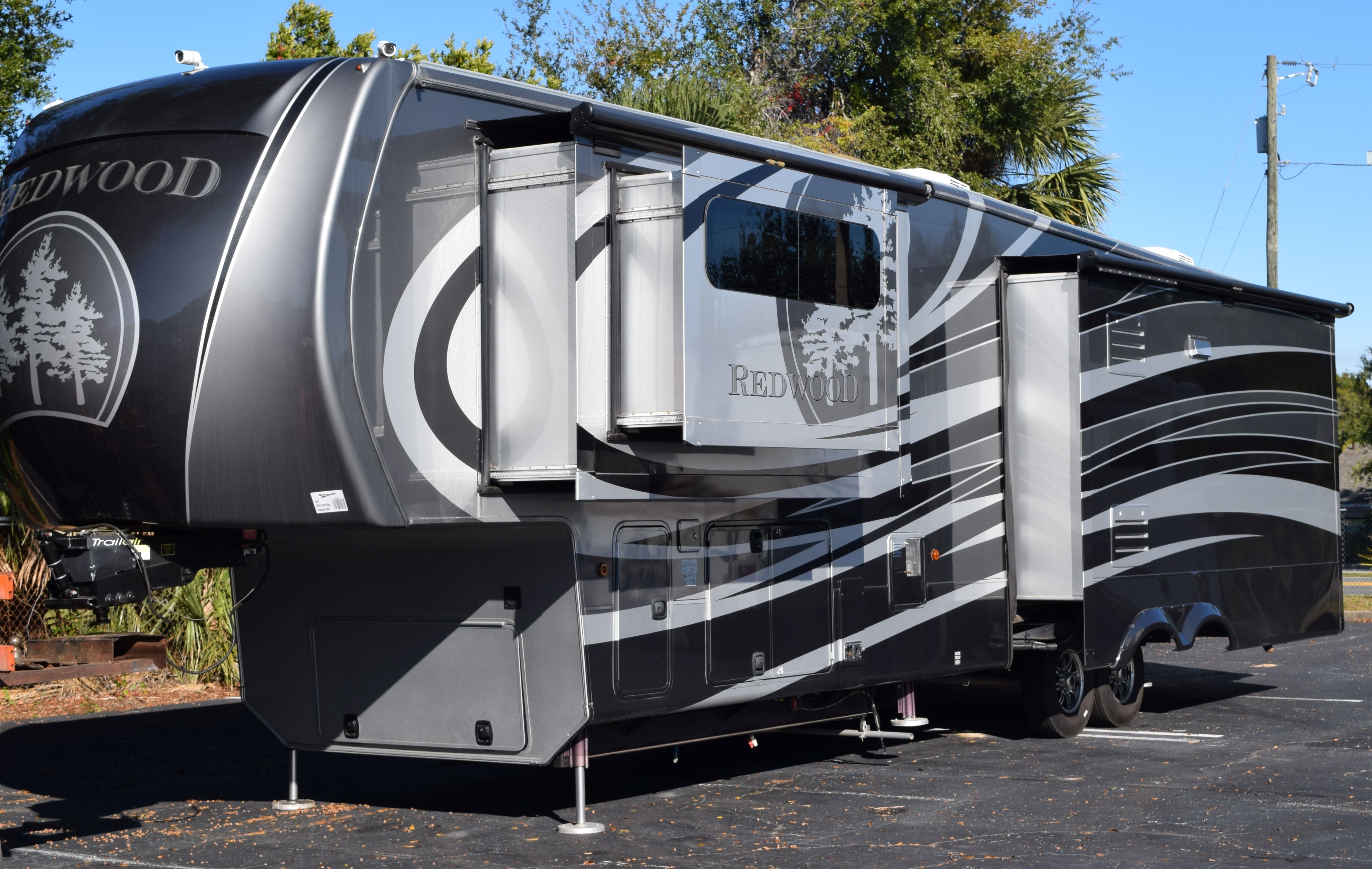 2015 Redwood 38K in eustis FL
