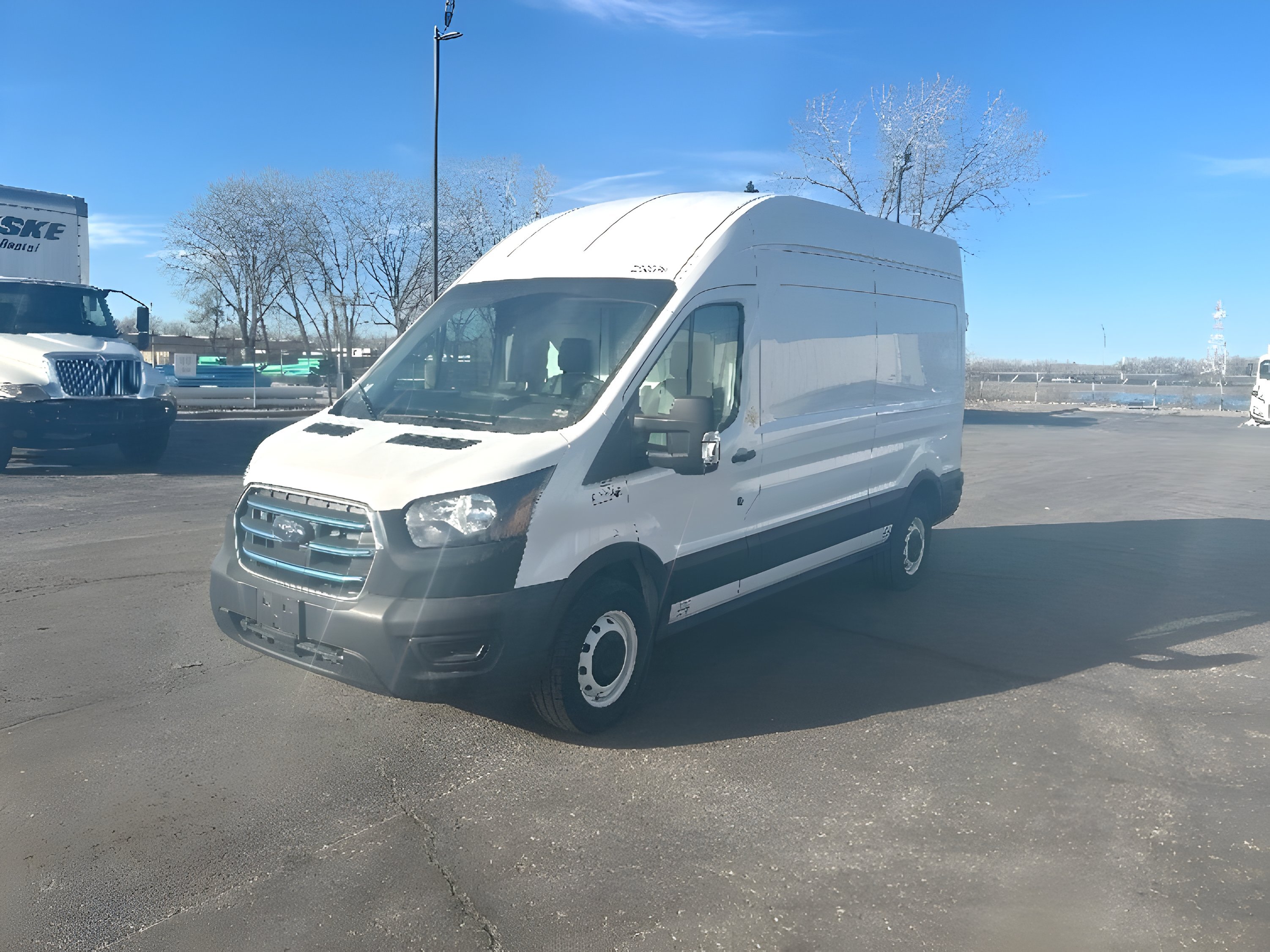 2022 FORD TRANSIT 350 in Kansas City, MO