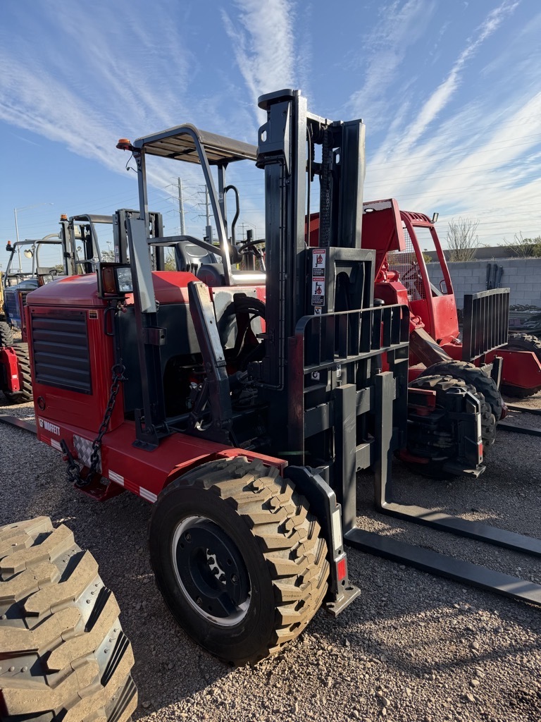 2018 MOFFETT M8 in Mesa, AZ