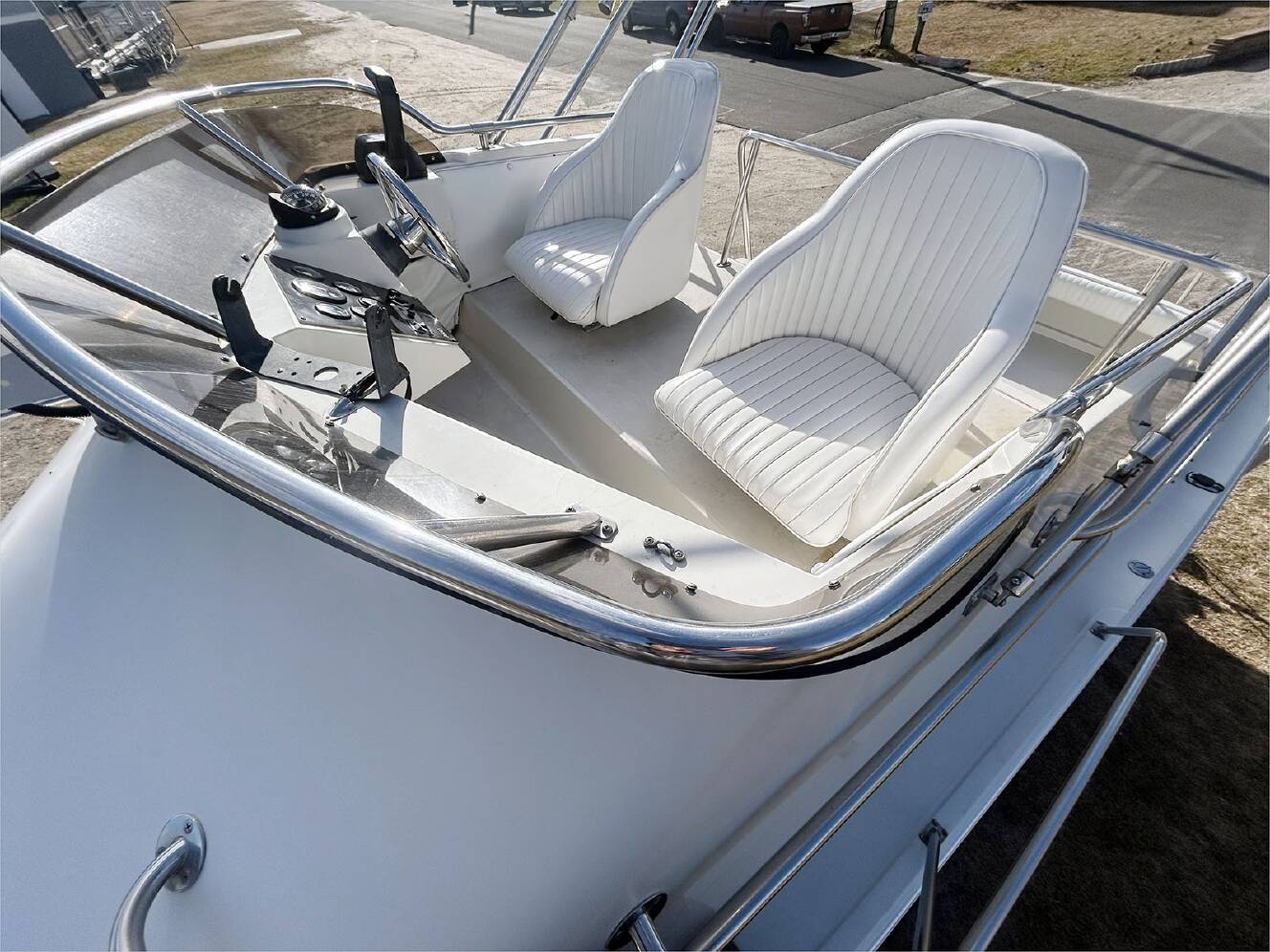 A photo of this 2000 Skipjack 262