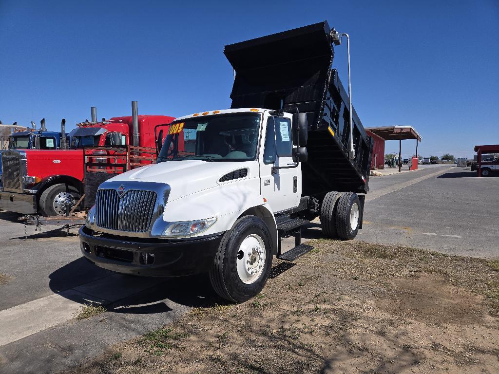 2003 INTERNATIONAL 4300 in Edinburg, TX