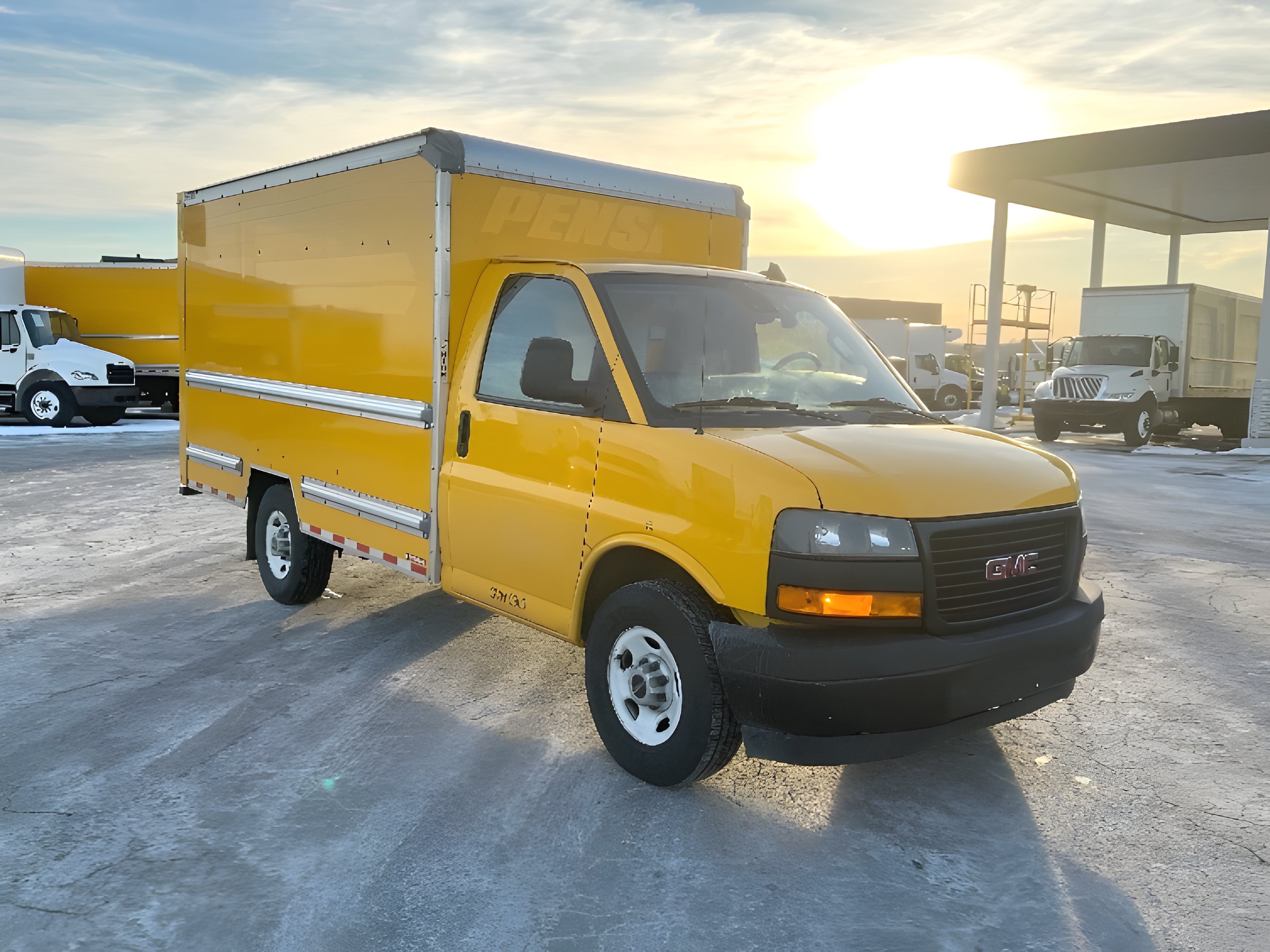 2021 GMC SAVANA in Kansas City, MO