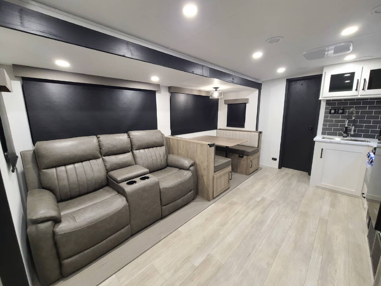 A photo of this 2026 Palomino Solaire 3150TBSS