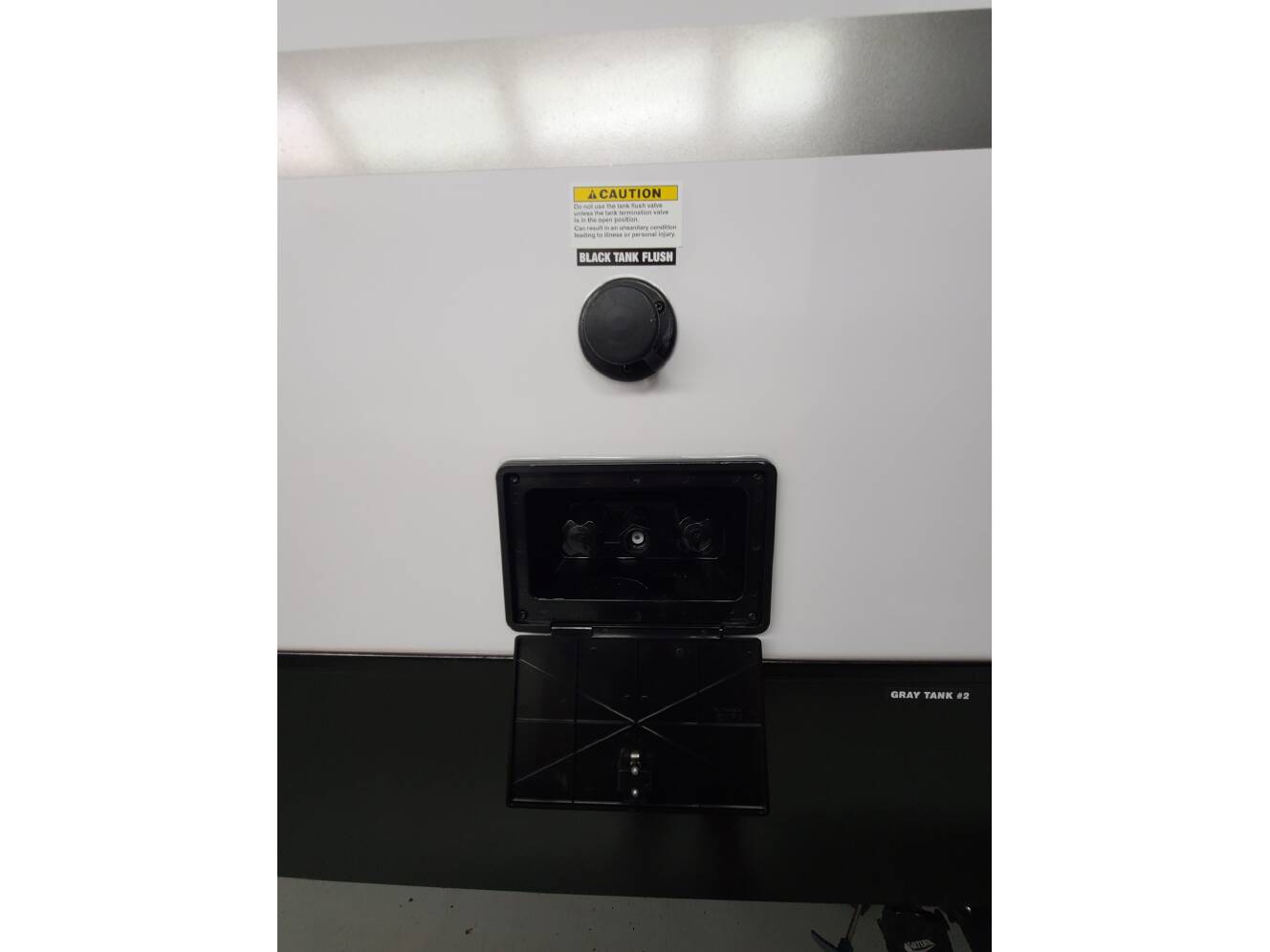 A photo of this 2026 Palomino Solaire 3150TBSS