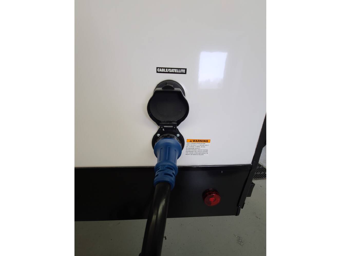 A photo of this 2026 Palomino Solaire 3150TBSS