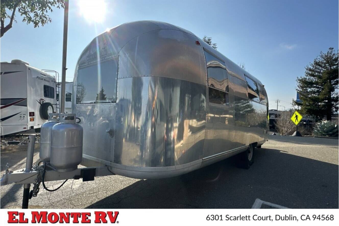 A photo of this 1966 Airstream Safari TWIN