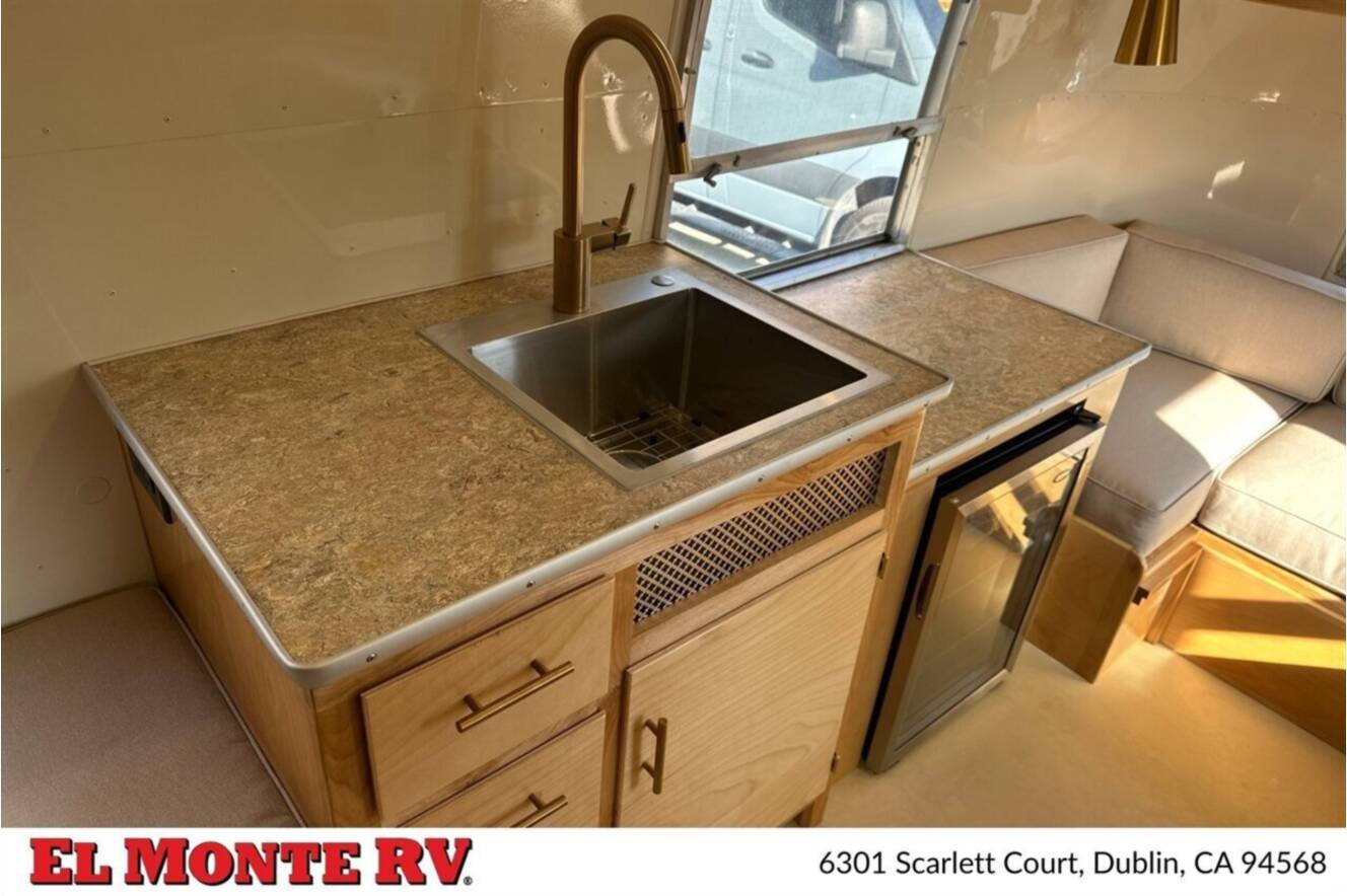 A photo of this 1966 Airstream Safari TWIN
