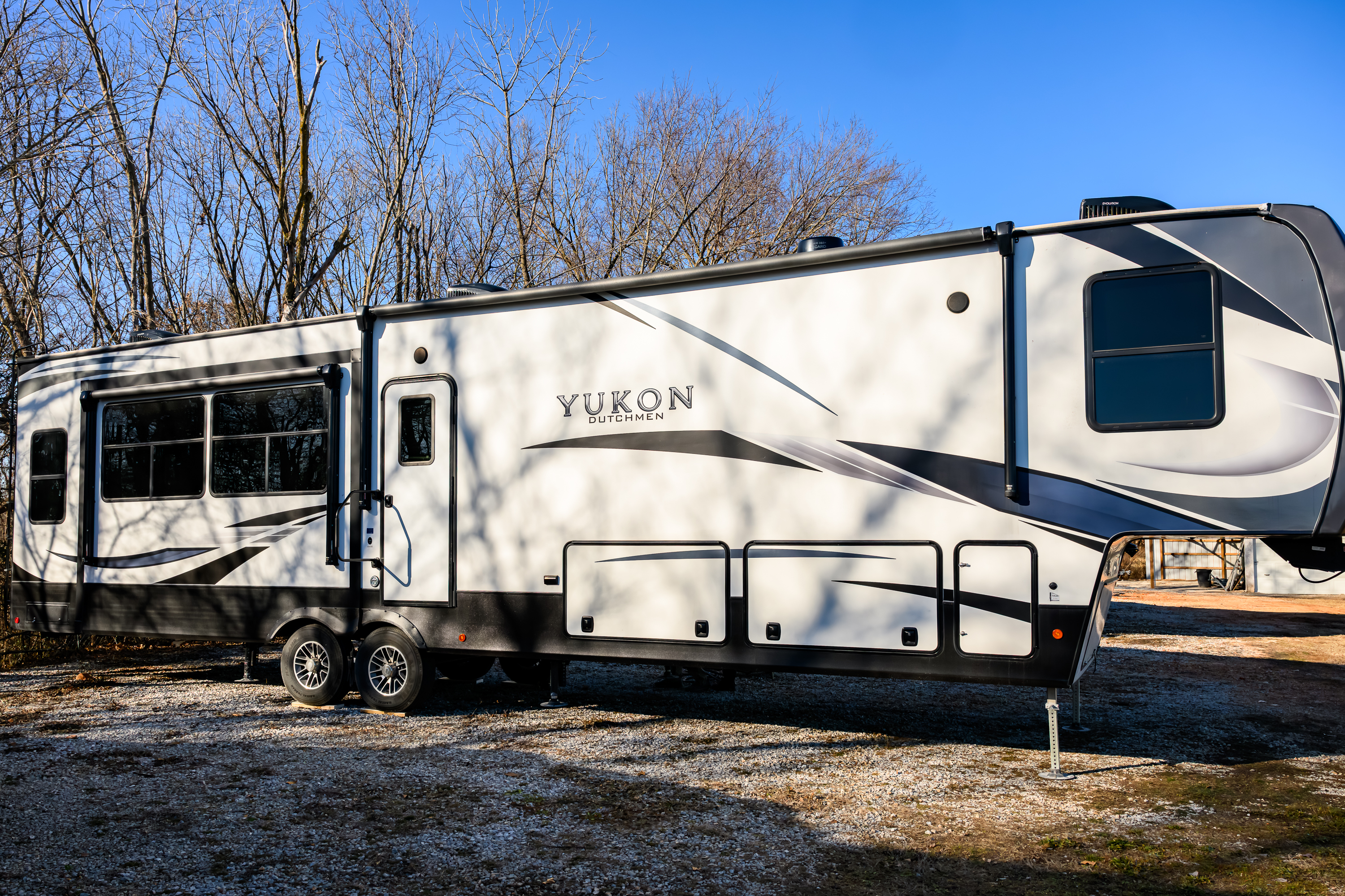 2022 Dutchmen YUKON 400RL in bella vista AR