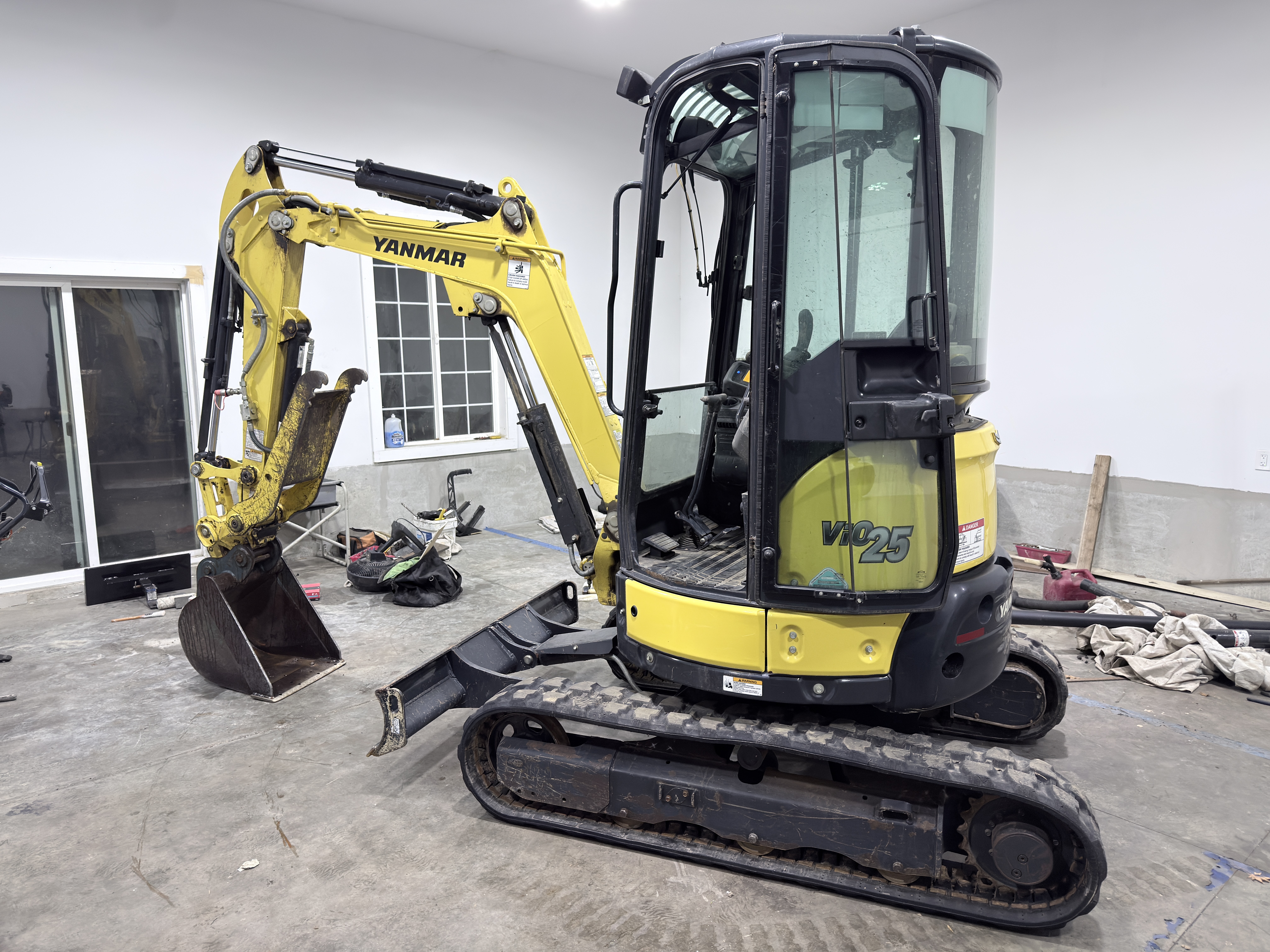 2017 YANMAR ViO 25 in Portland, OR