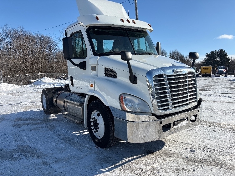 2020 FREIGHTLINER CASCADIA 113 in Wabash, IN