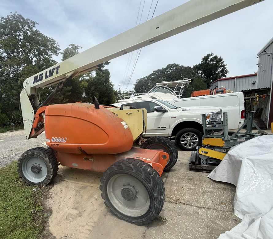 2007 JLG Industries, Inc. 600AJ in Bristol, PA