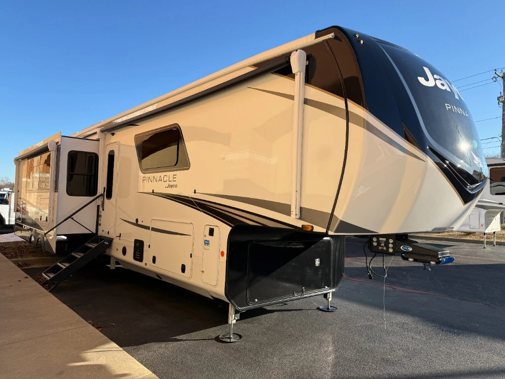 2026 Jayco Pinnacle 38FBRK RV
