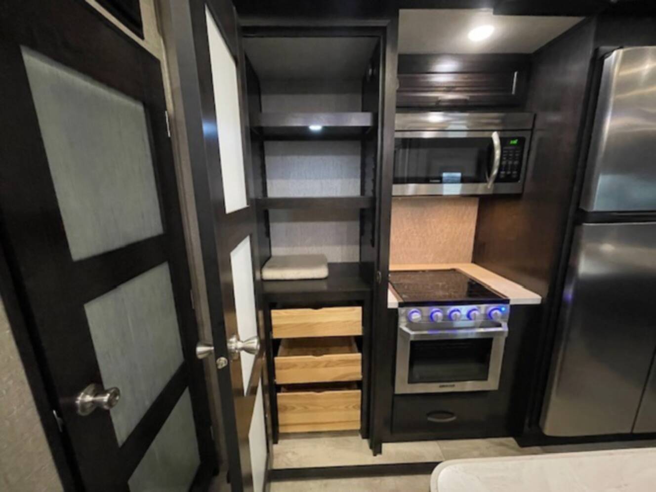 A photo of this 2018 Grand Design Momentum 376TH