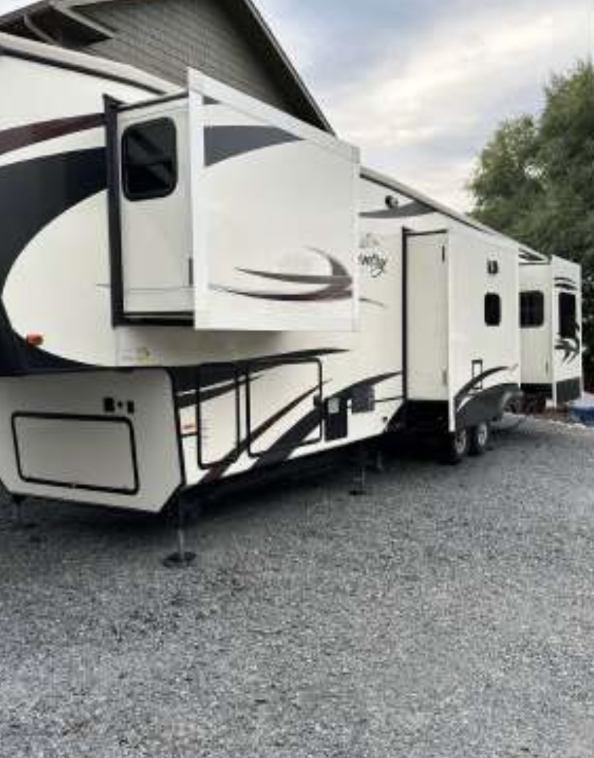 2017 Heartland BIG COUNTRY 4010RD in union OR