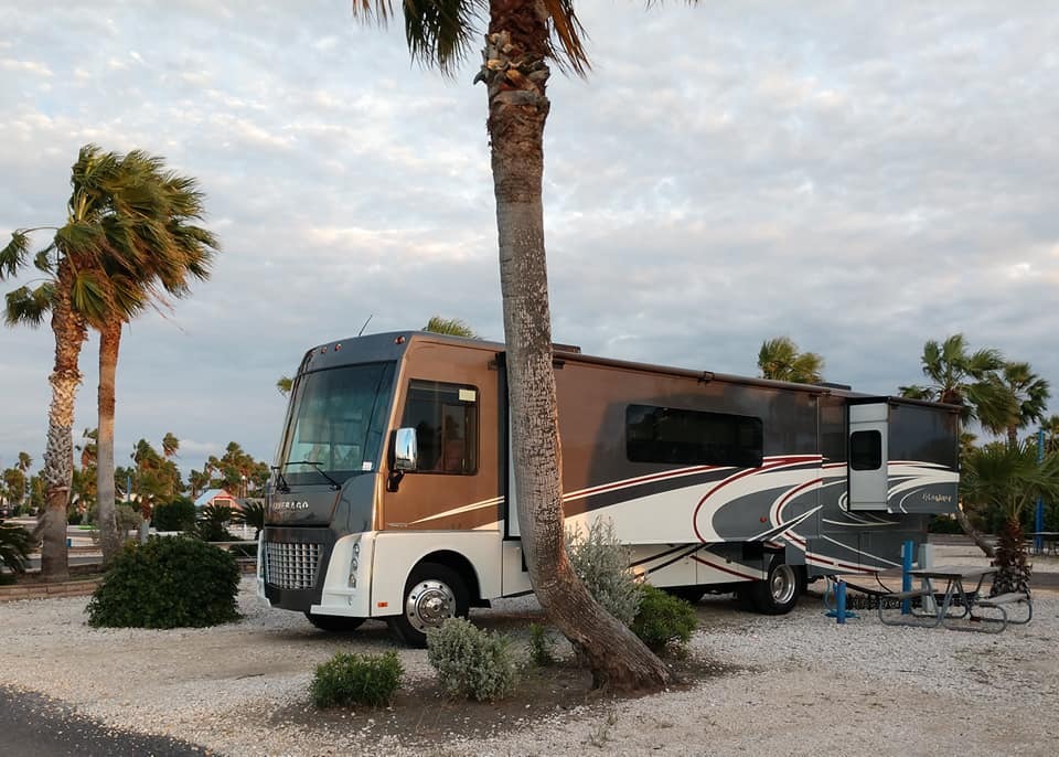 2017 Winnebago ADVENTURER 38Q in los lunas NM