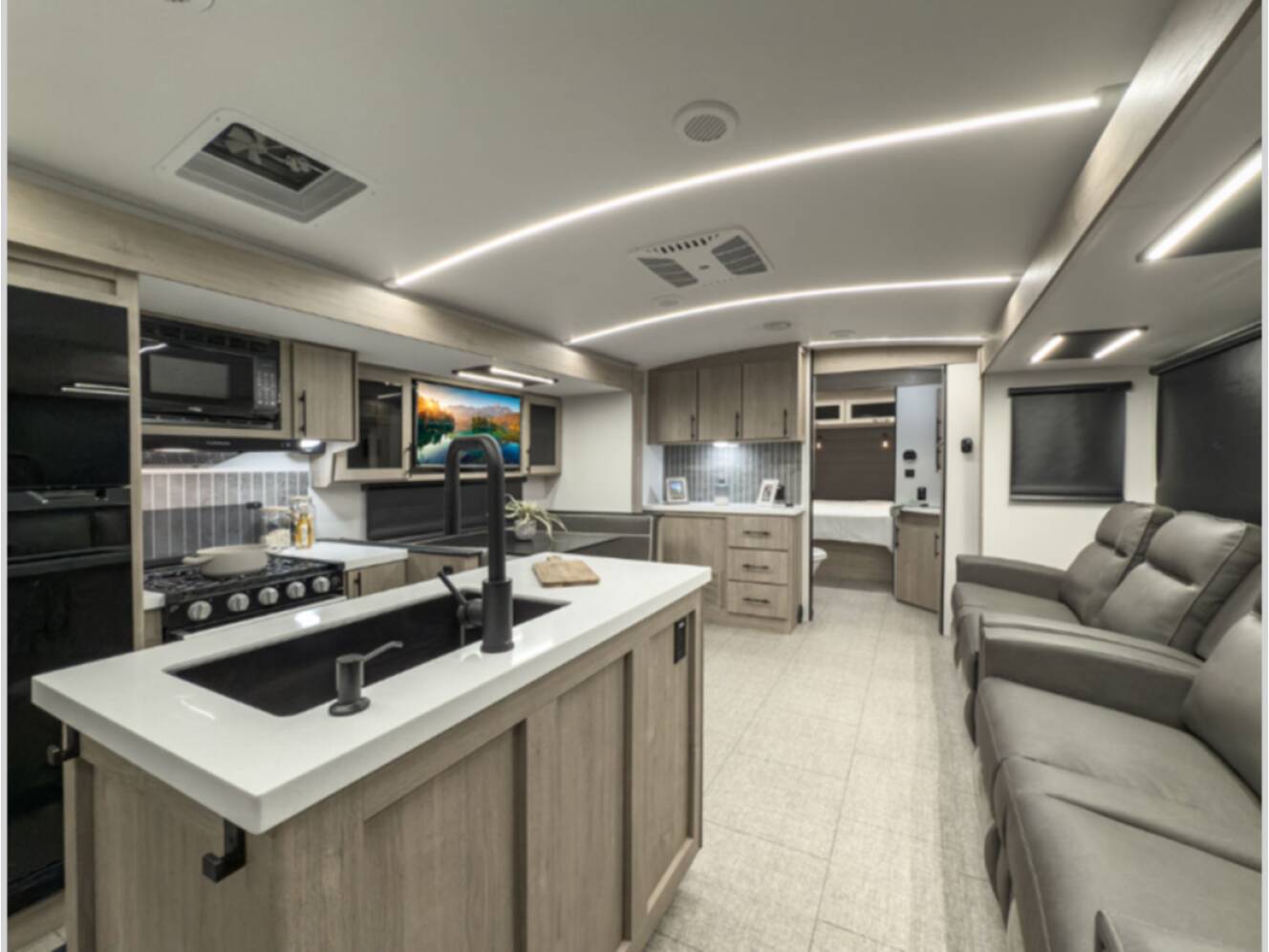 A photo of this 2026 Grand Design Imagine 3210BH
