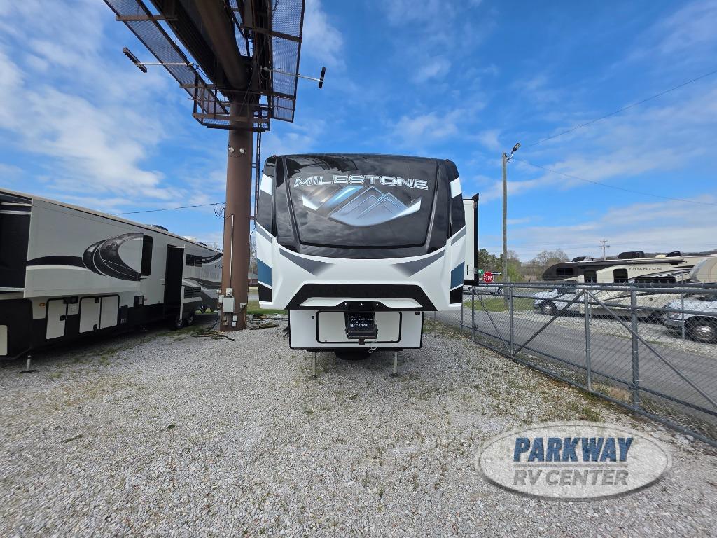 2022 Heartland Milestone 386BH in ringgold GA