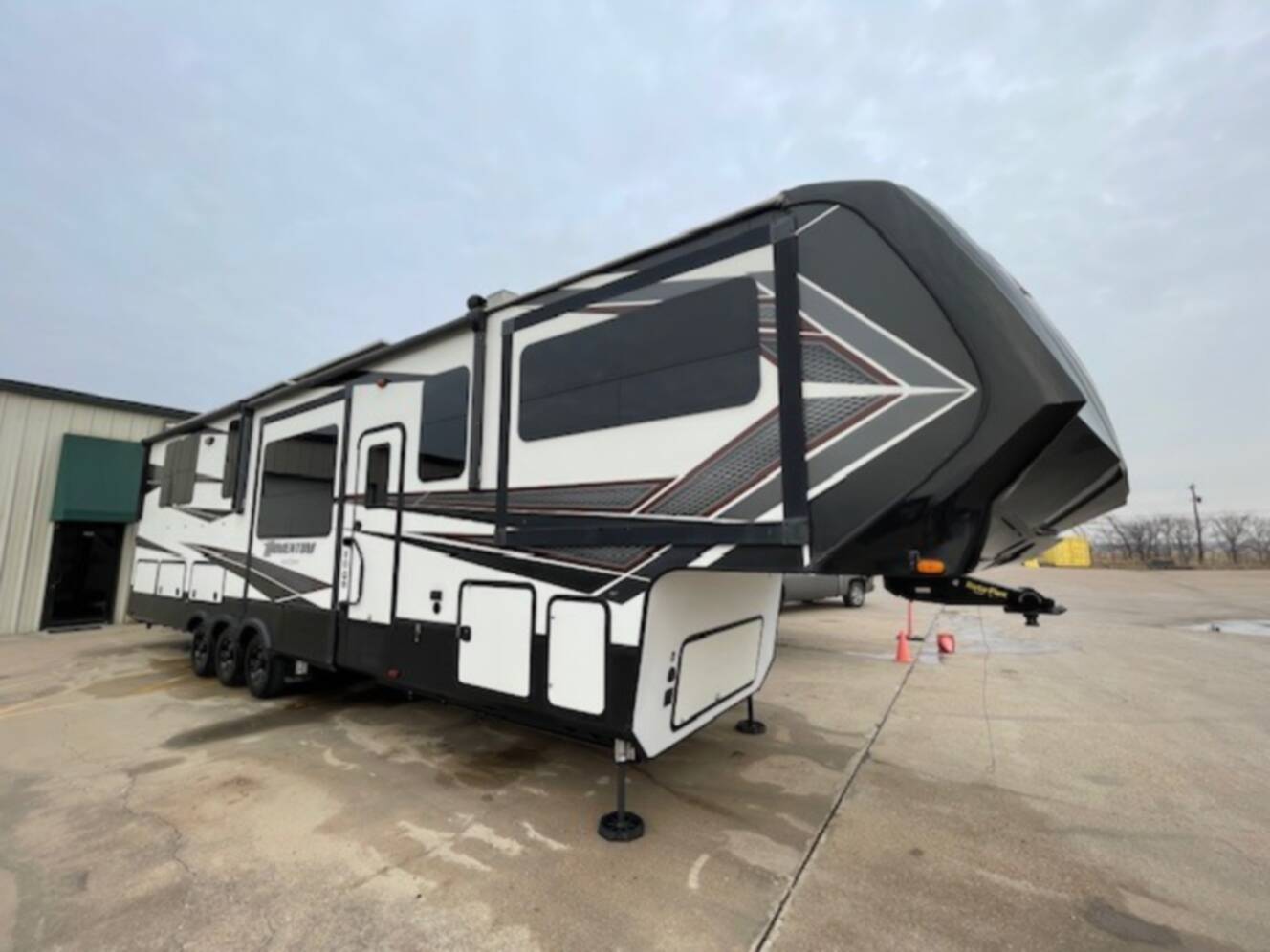 A photo of this 2018 Grand Design Momentum 376TH