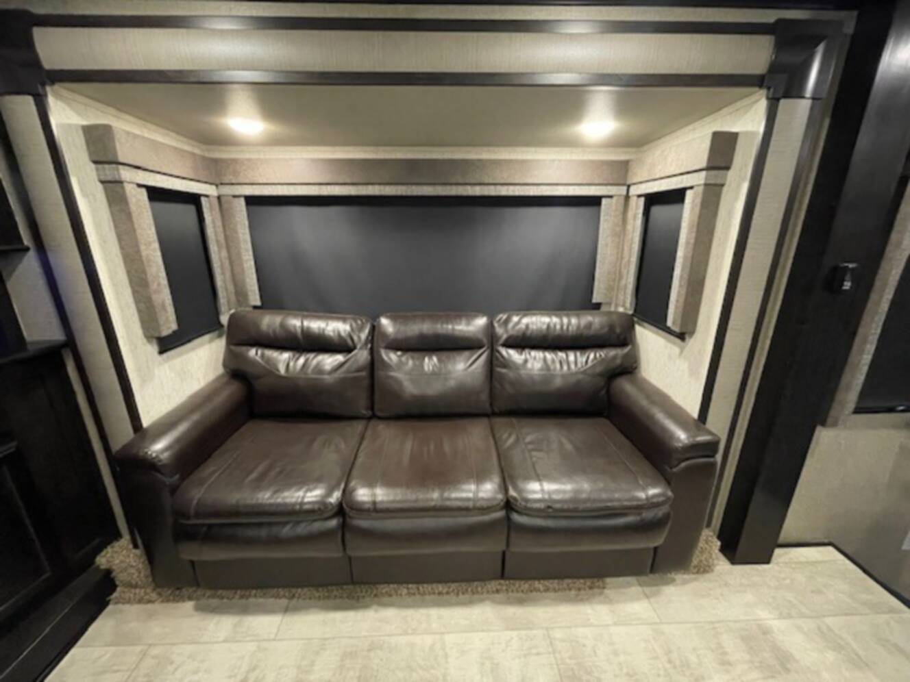 A photo of this 2018 Grand Design Momentum 376TH