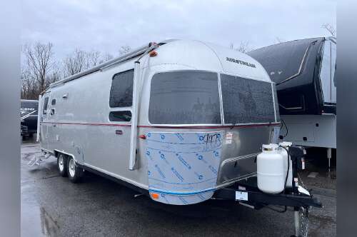 2026 Airstream Stetson + 6666 Special Edition Queen Bed in orchard park NY
